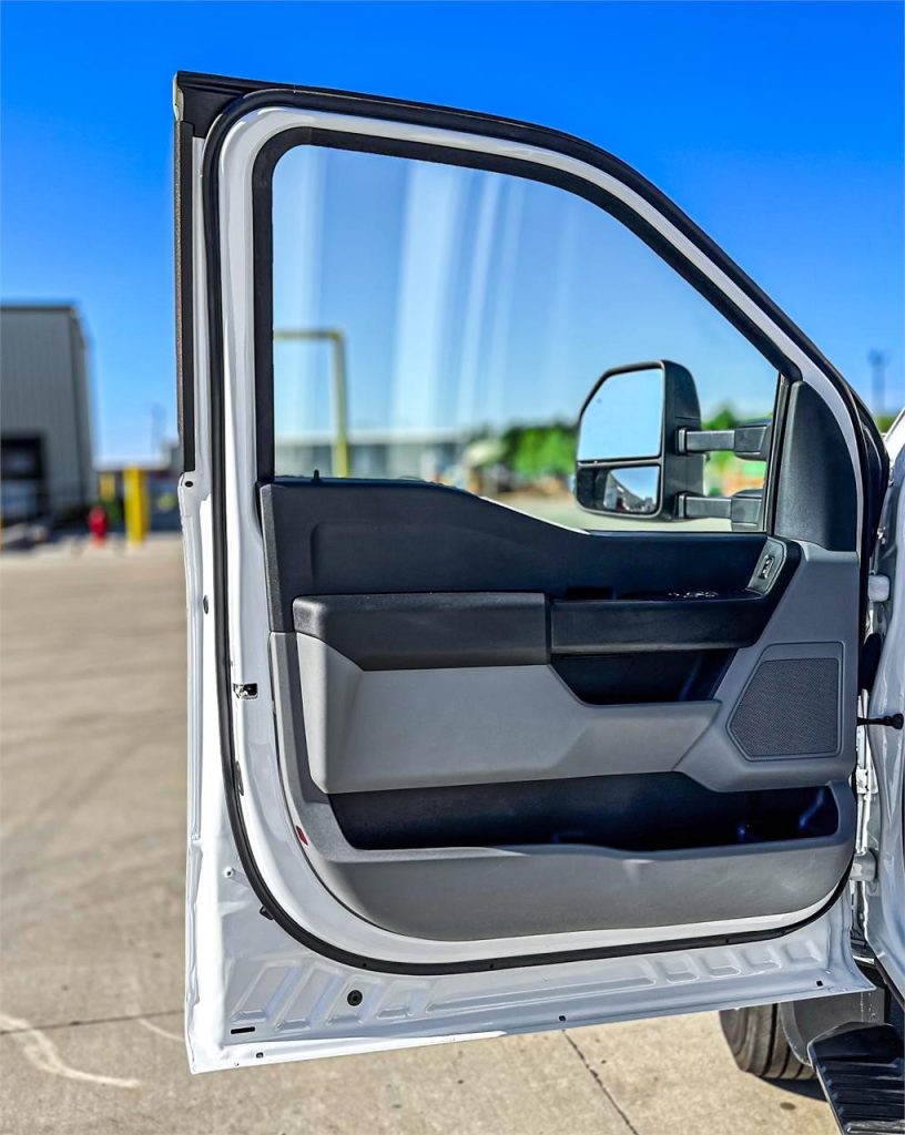 2023 FORD F550 XL - WKI Kenworth
