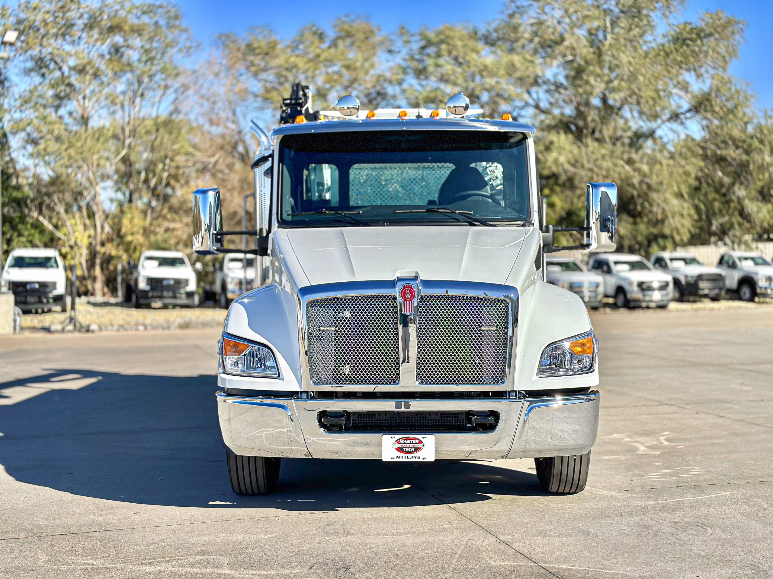 2025 KENWORTH T380 - image 3 of 6