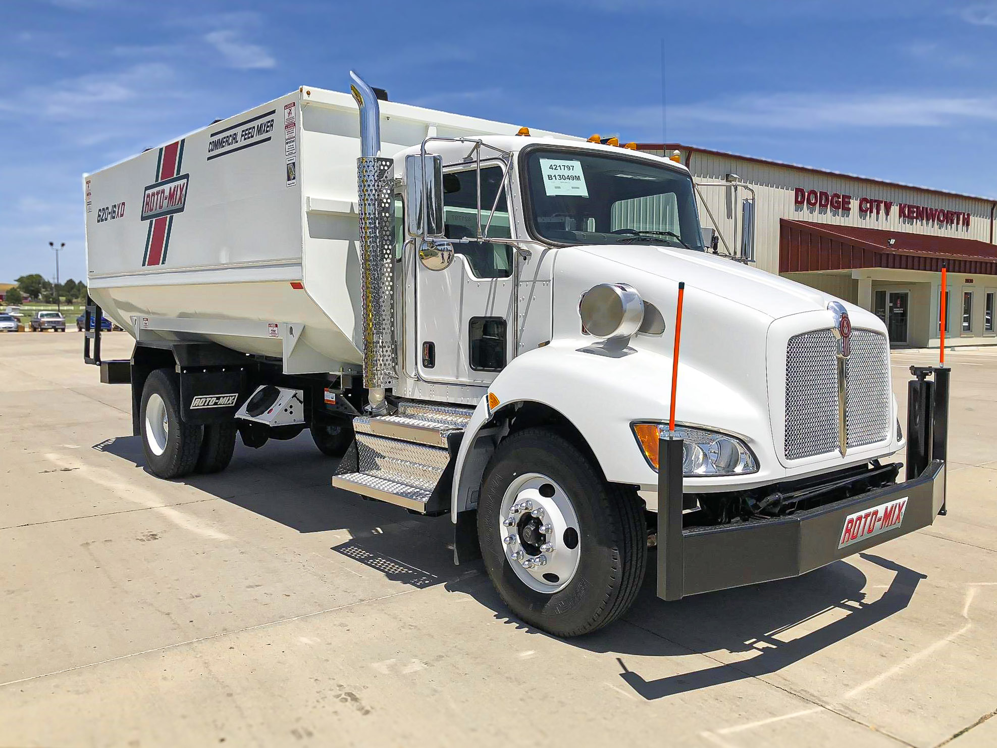 2021 KENWORTH T370 - image 3 of 6