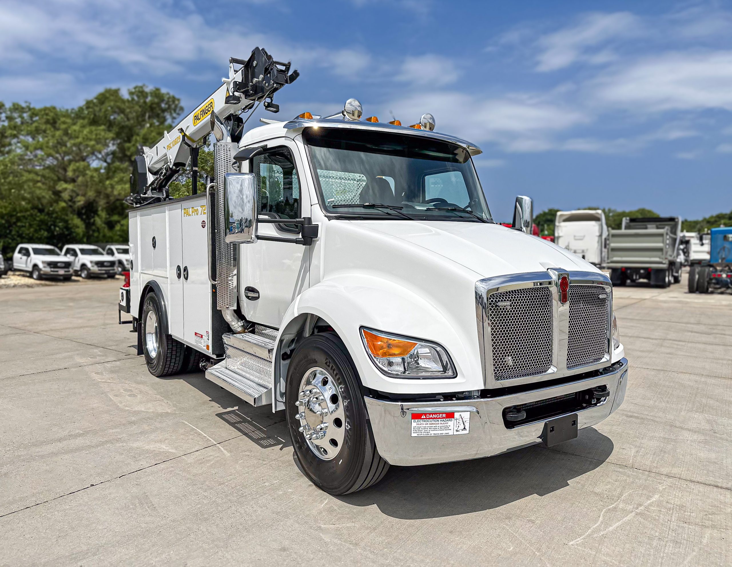 2025 KENWORTH T280 - image 3 of 6