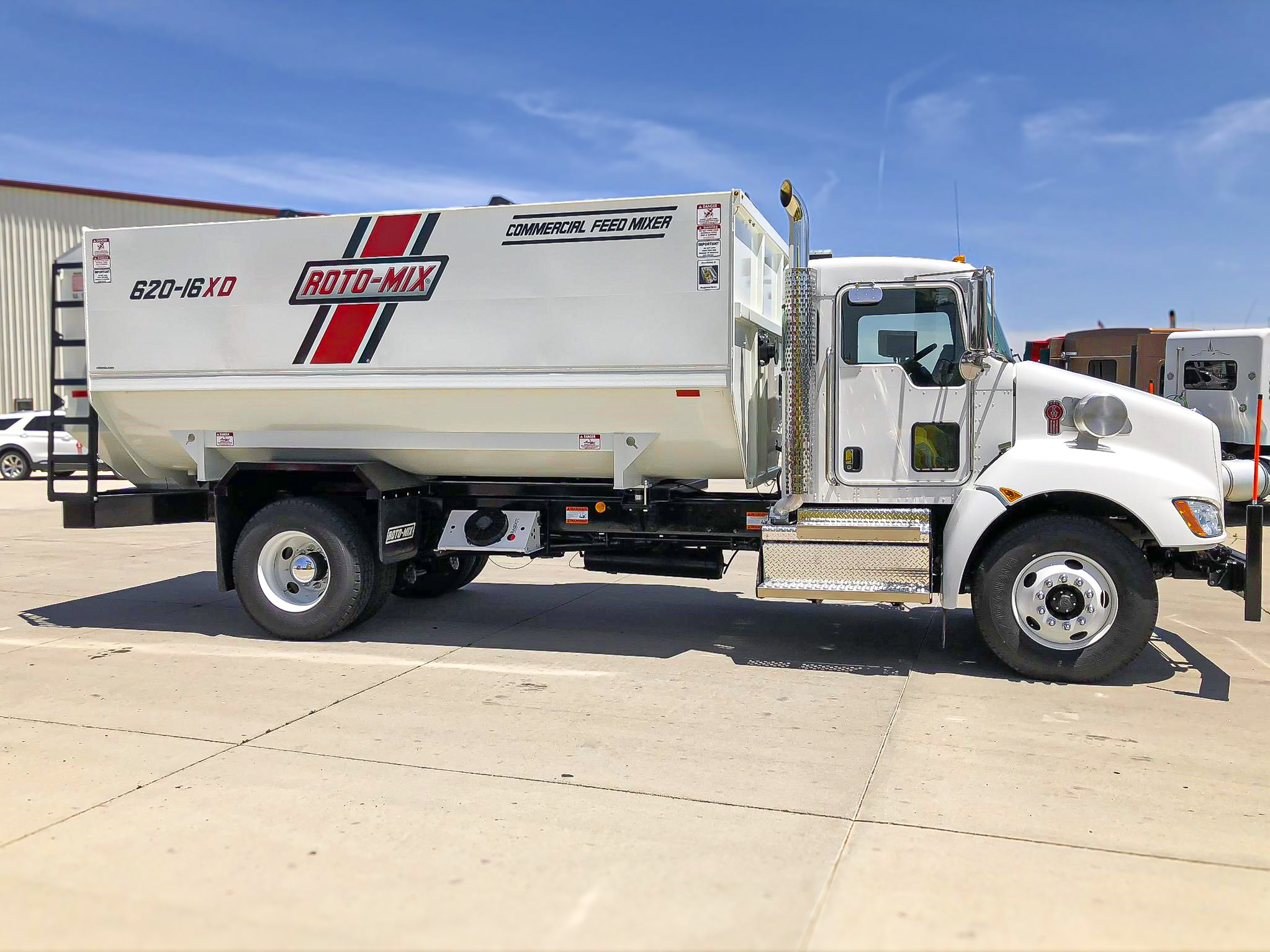 2021 KENWORTH T370 - image 4 of 6