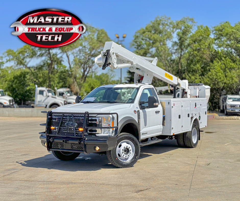 2023 Ford F600 XL - image 1 of 6