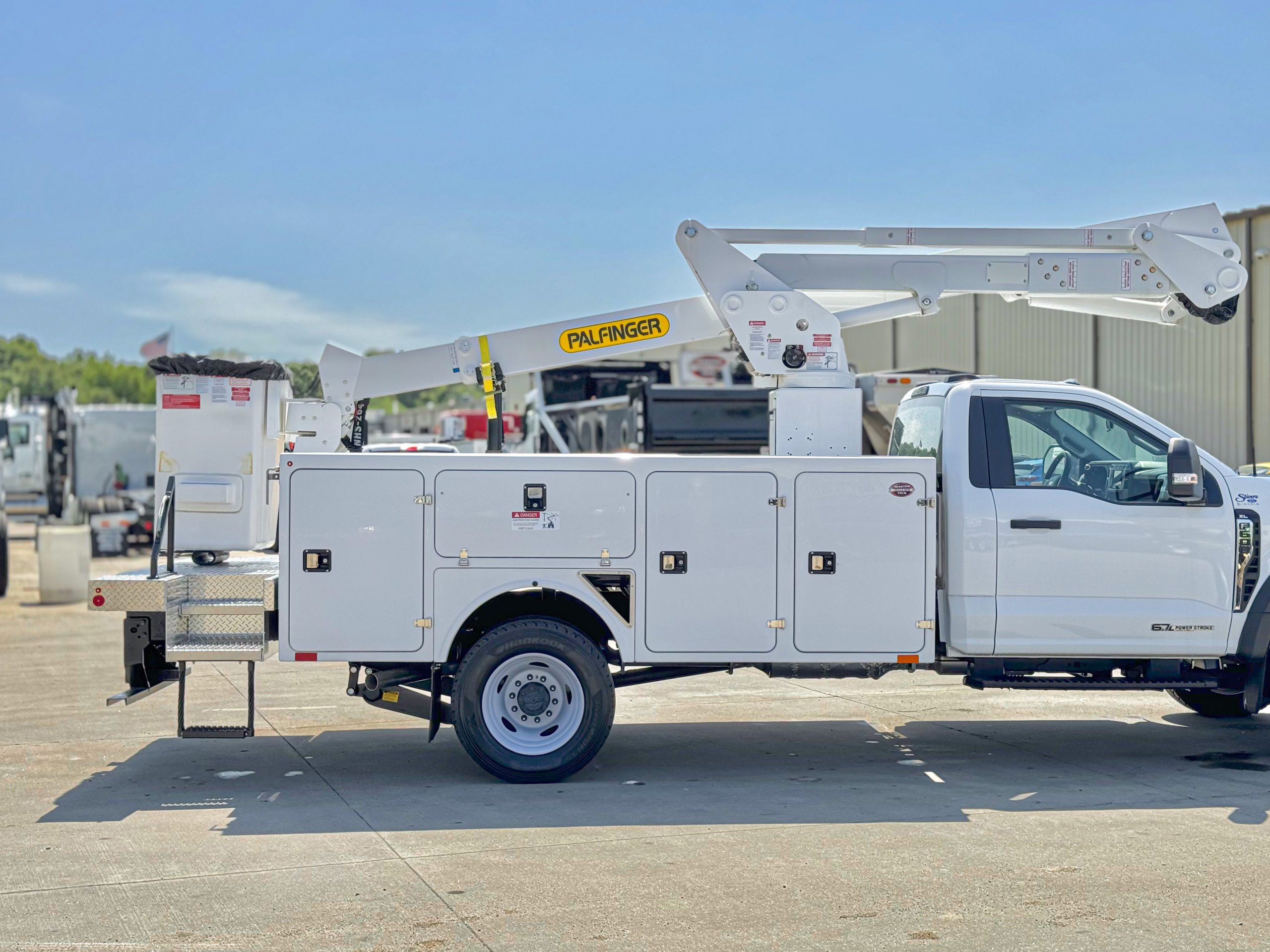2025 Ford F600 XL - image 5 of 6