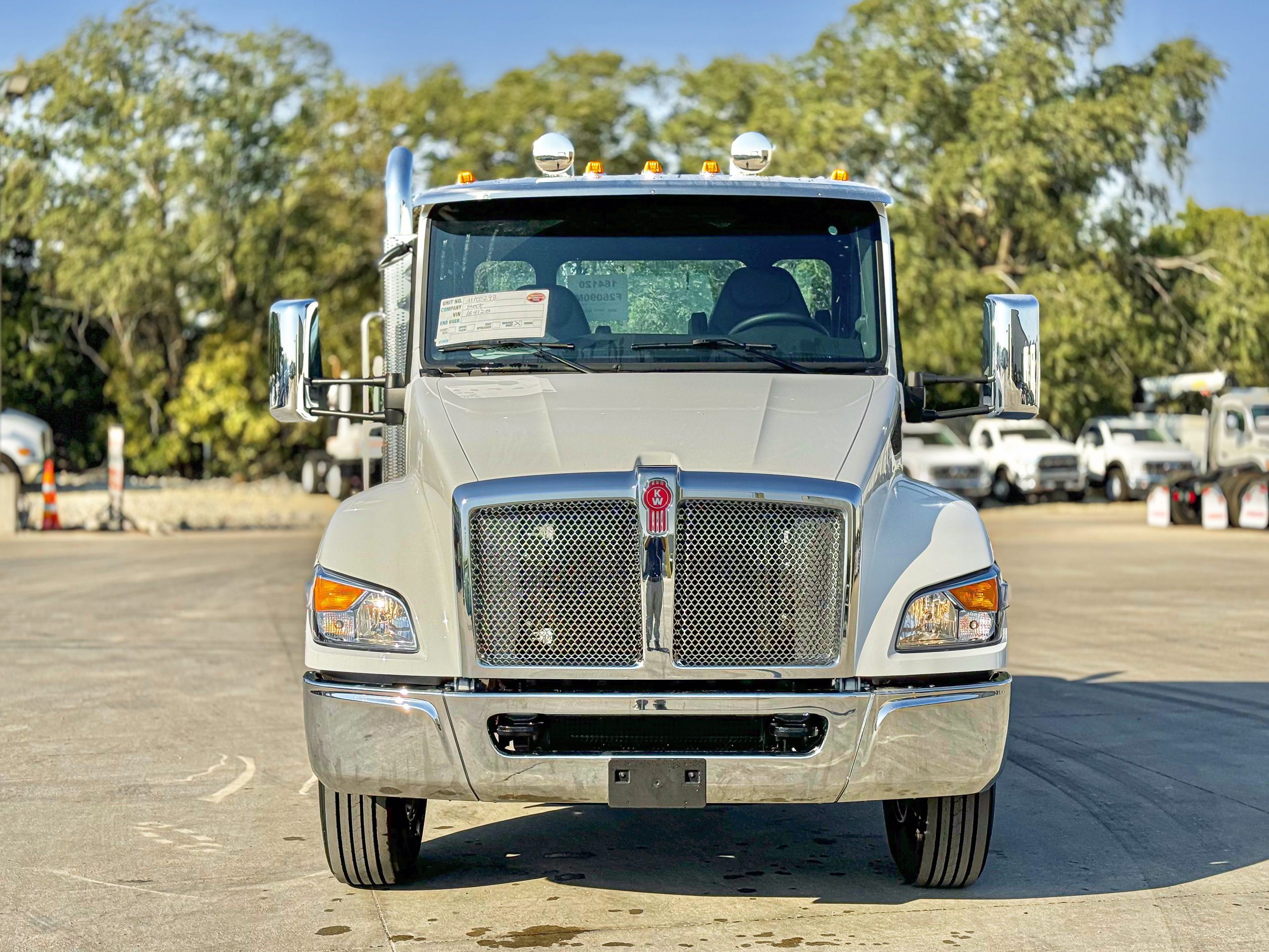 2025 Kenworth T280 - image 3 of 6
