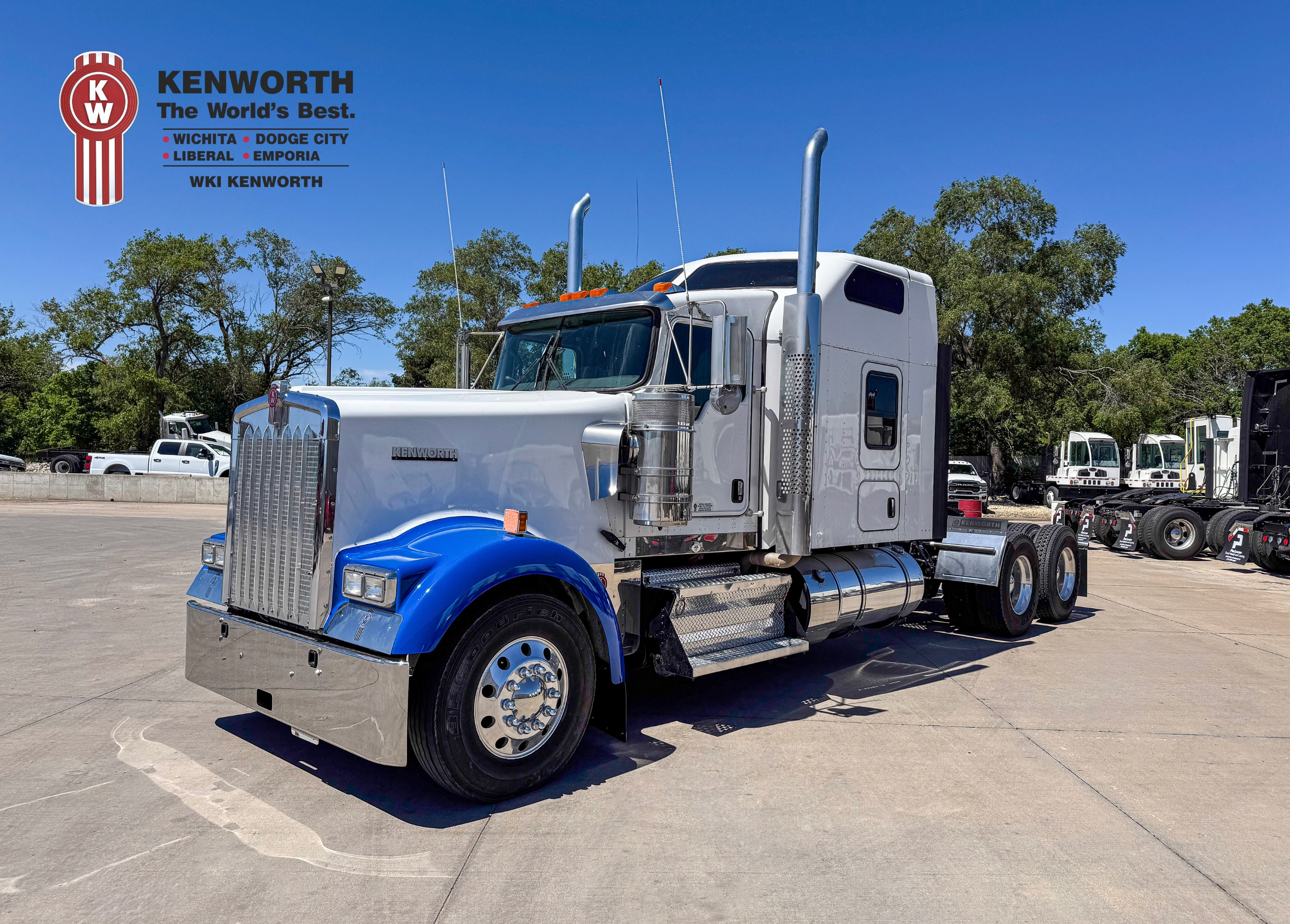 2022 Kenworth W900L 72 2022 Kenworth W900L 72