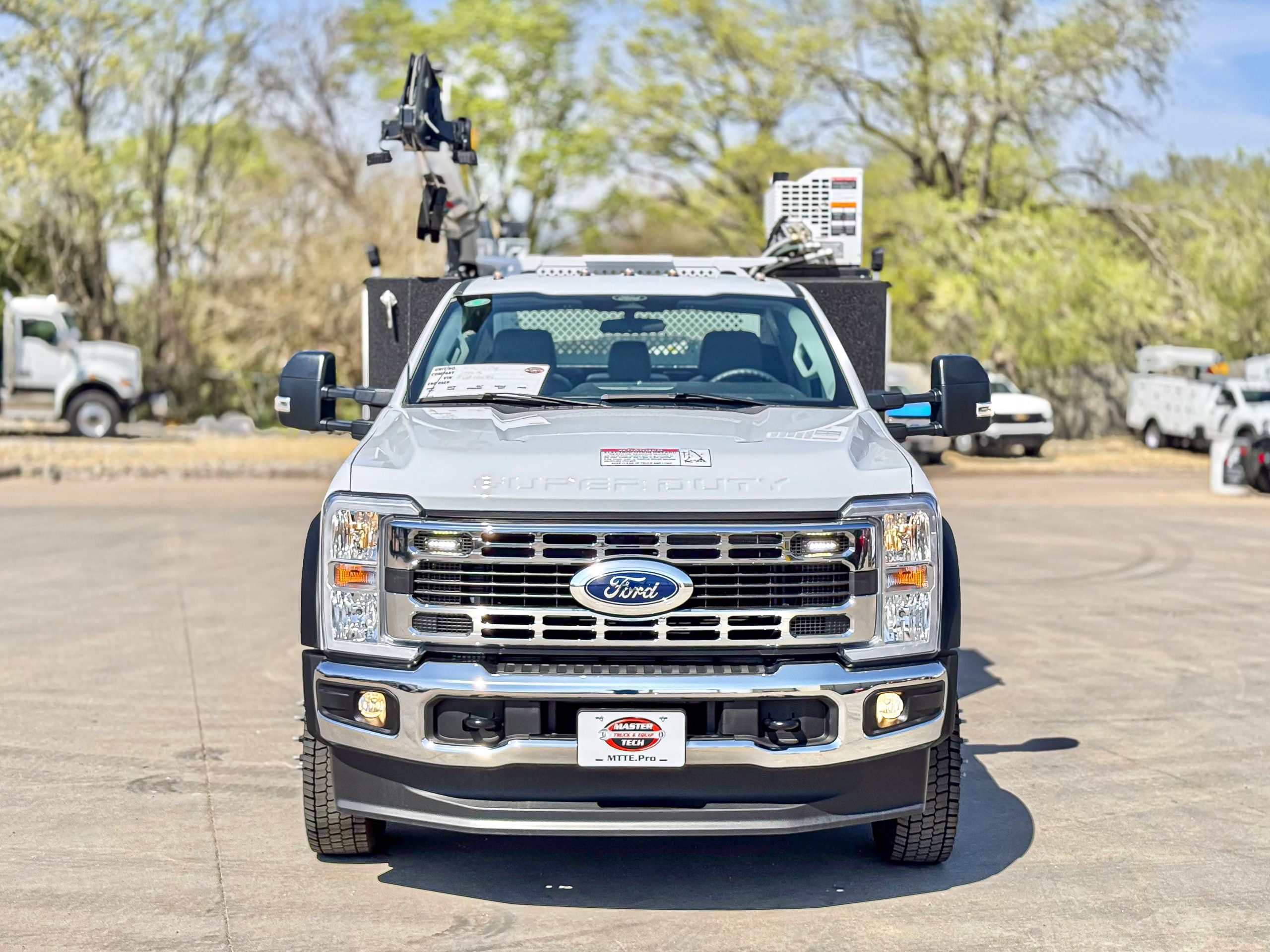 2024 Ford F550 XL - image 2 of 6