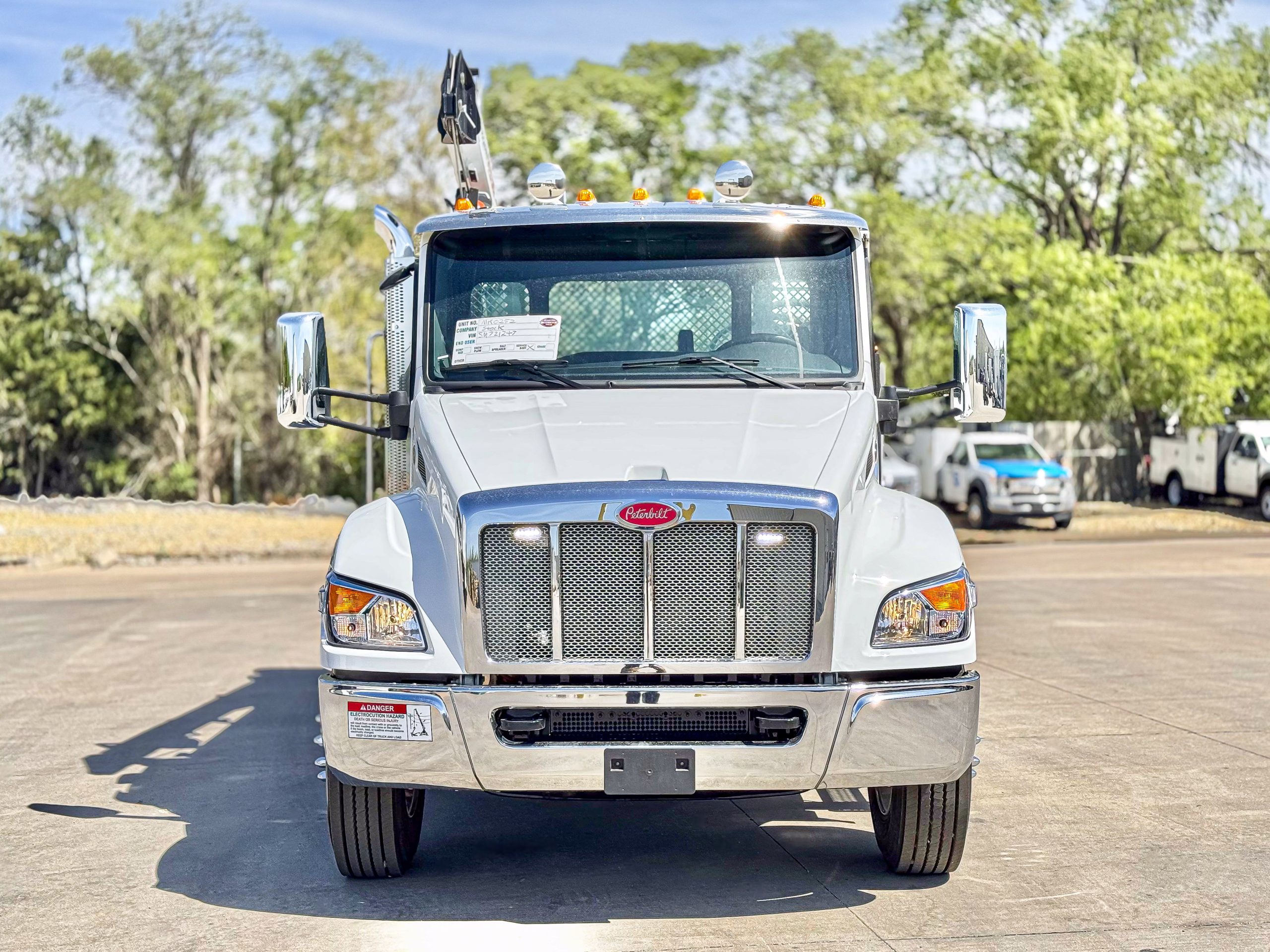 2025 Peterbilt 536 - image 3 of 6
