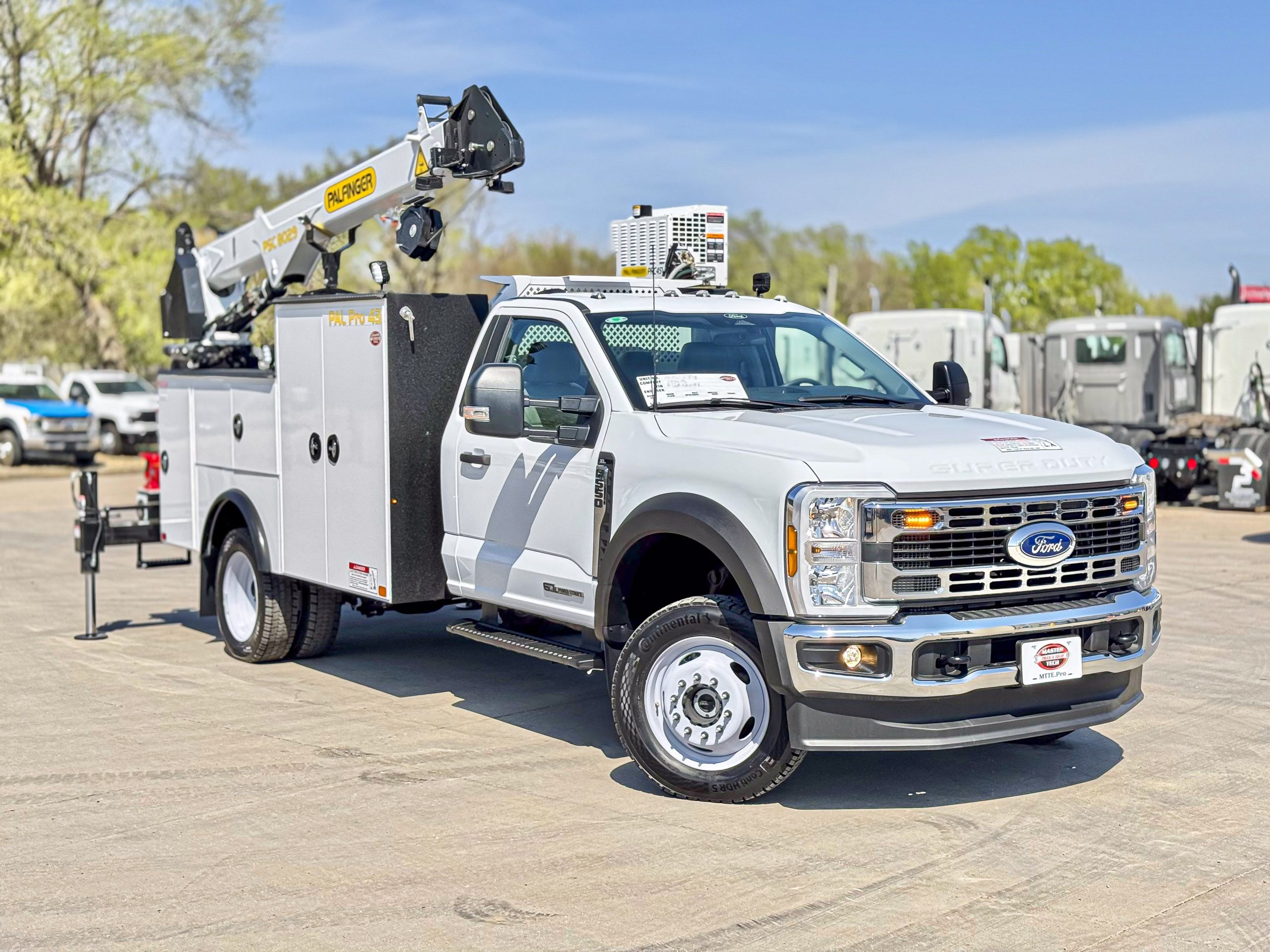 2024 Ford F550 XL - image 3 of 6