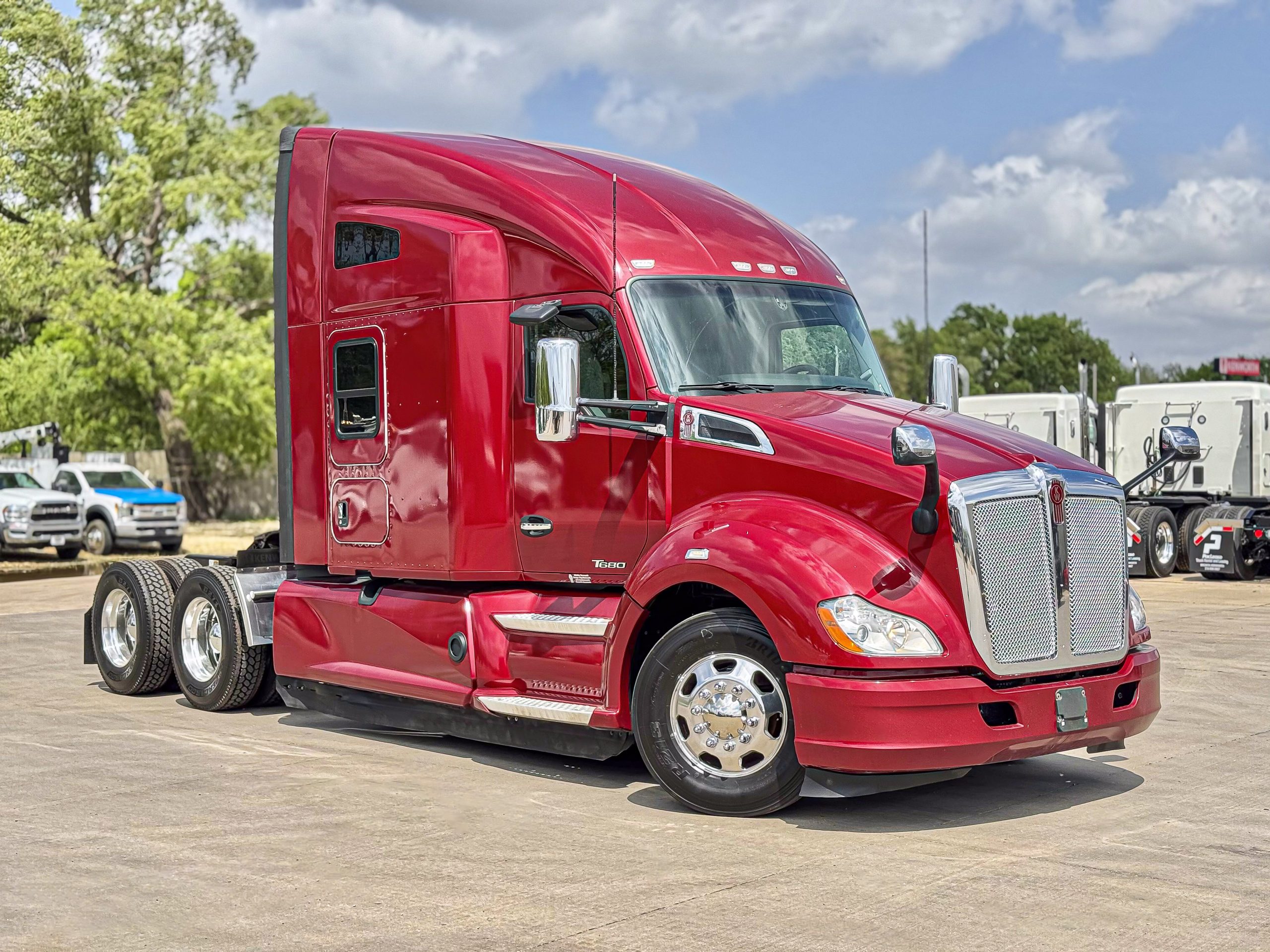 2020 Kenworth T680 - image 3 of 6