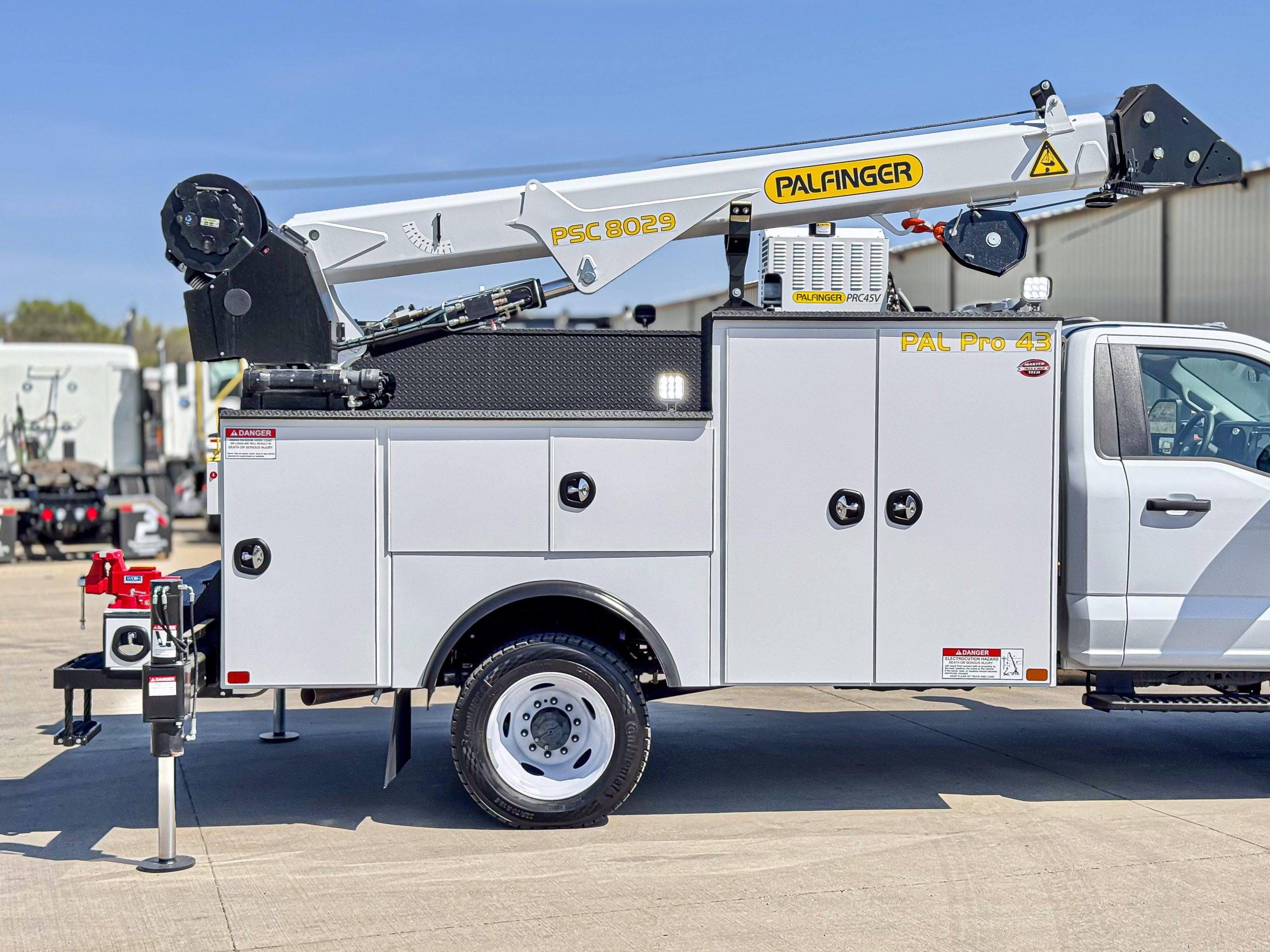 2024 Ford F550 XL - image 5 of 6
