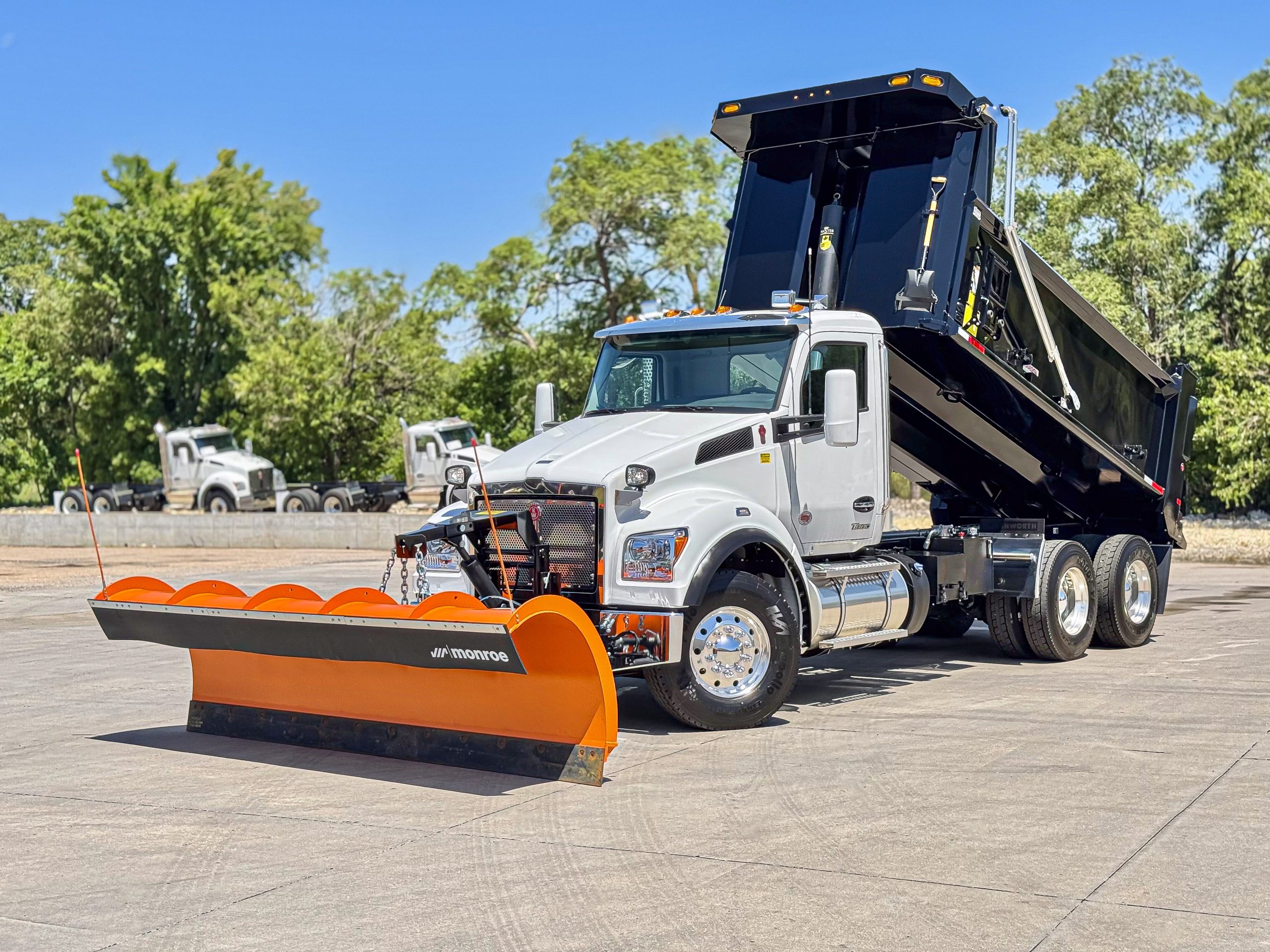 2025 Kenworth T880S - image 2 of 6