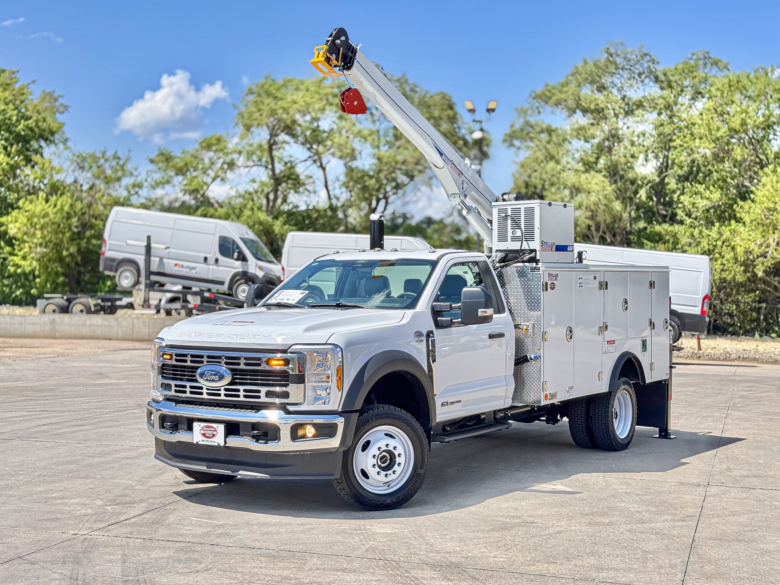 2024 Ford F-550 XL (Regular Cab) - image 2 of 6