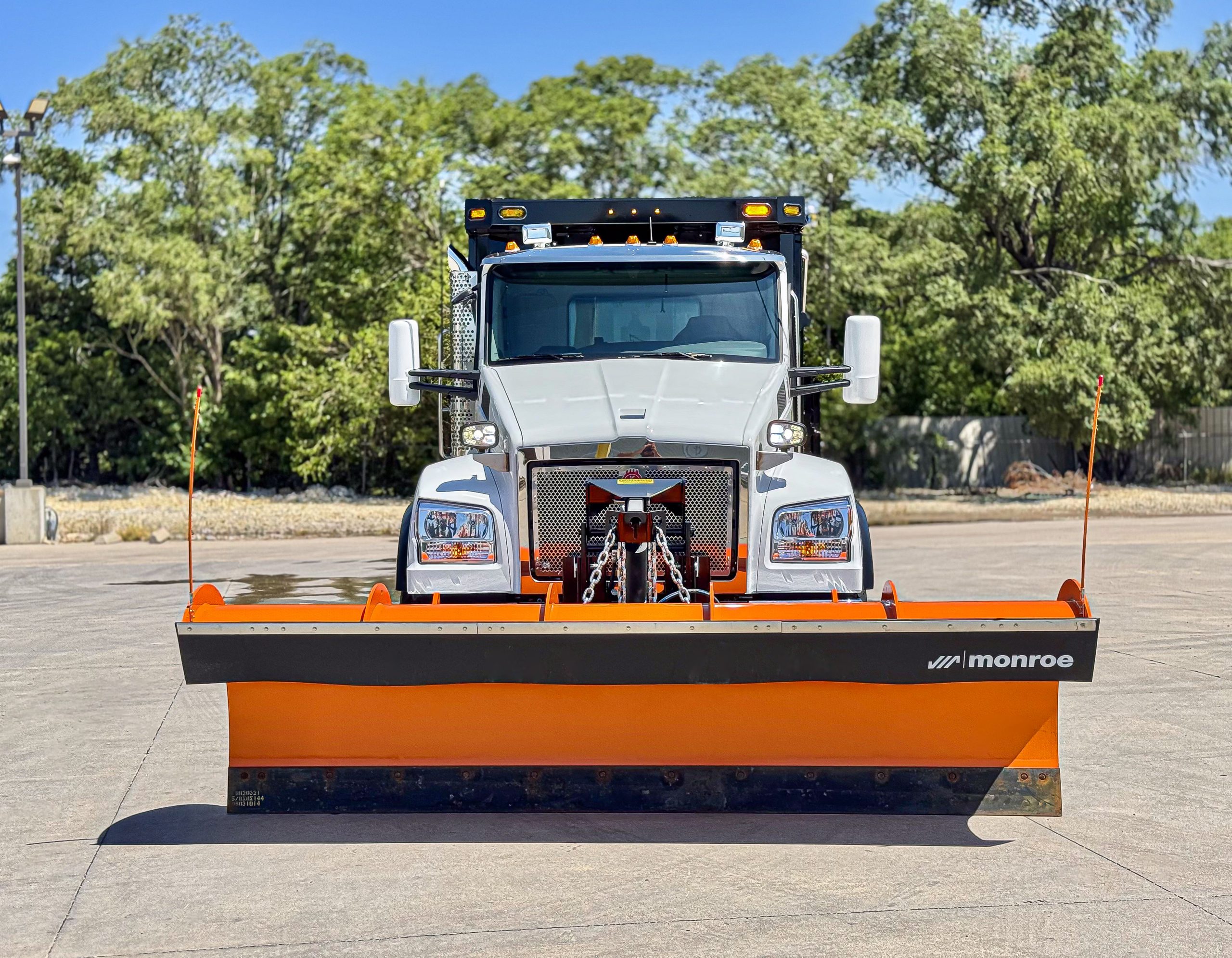 2025 Kenworth T880S - image 3 of 6