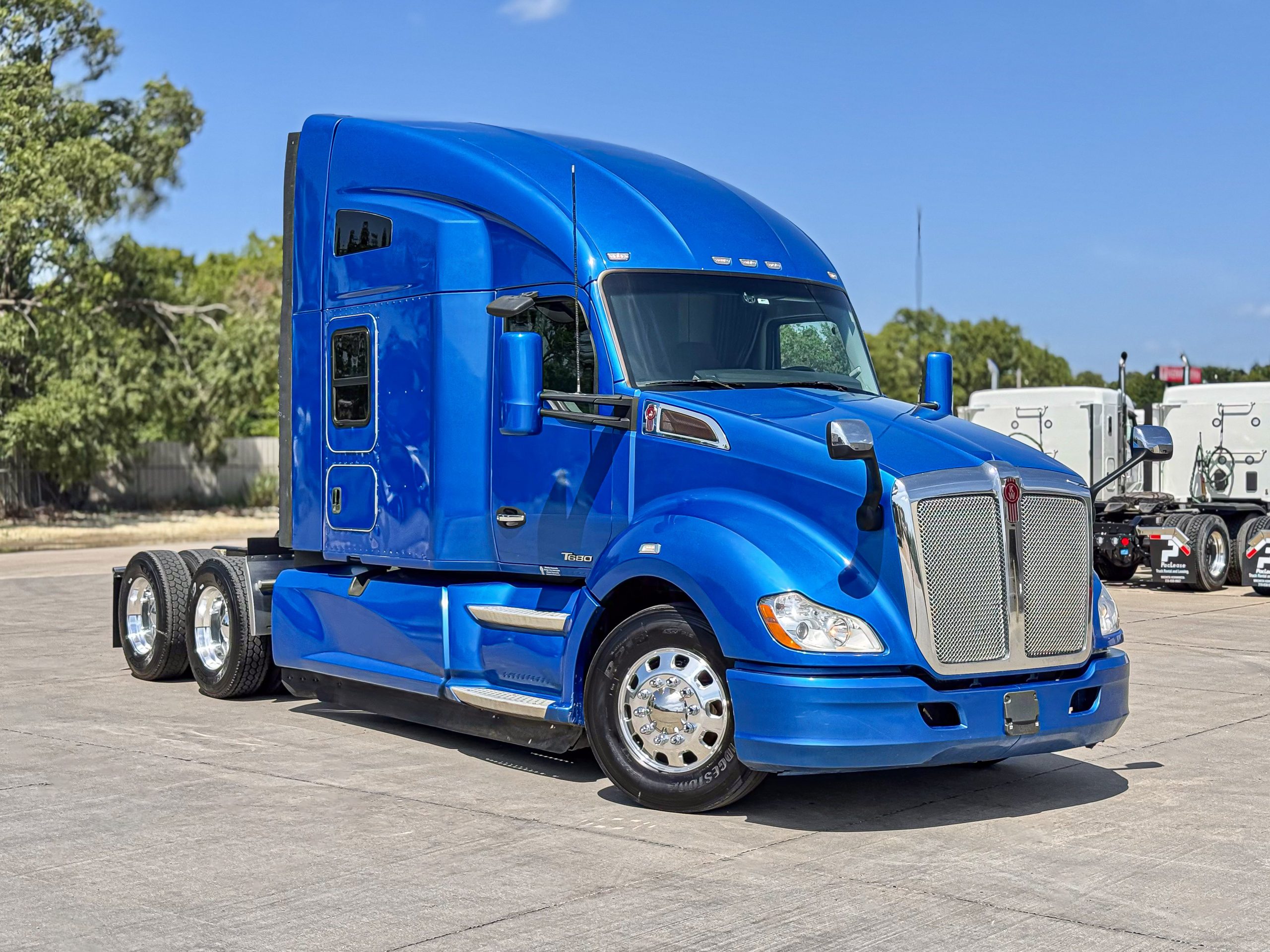 2020 Kenworth T680 - image 3 of 6