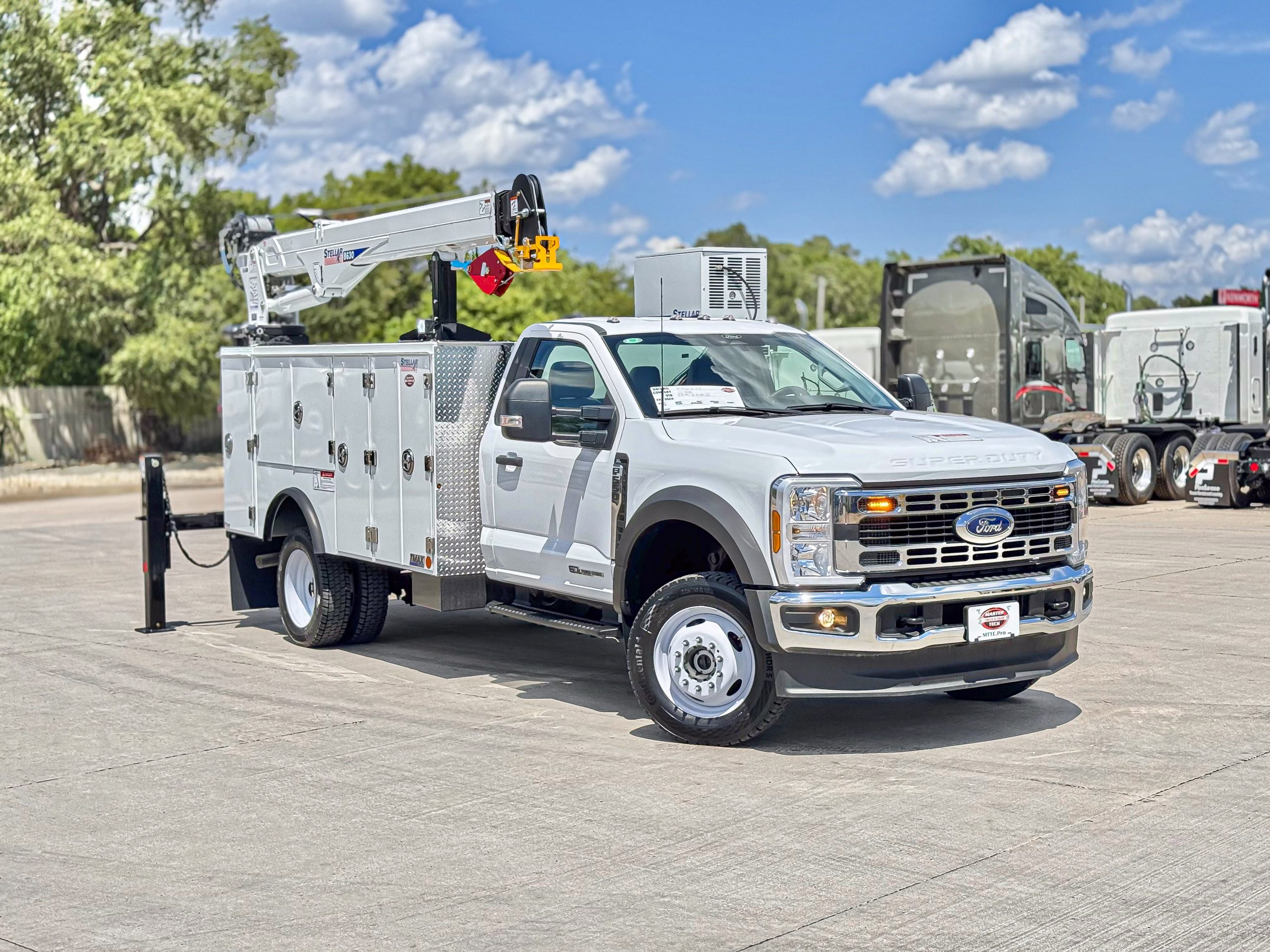 2024 Ford F-550 XL (Regular Cab) - image 5 of 6