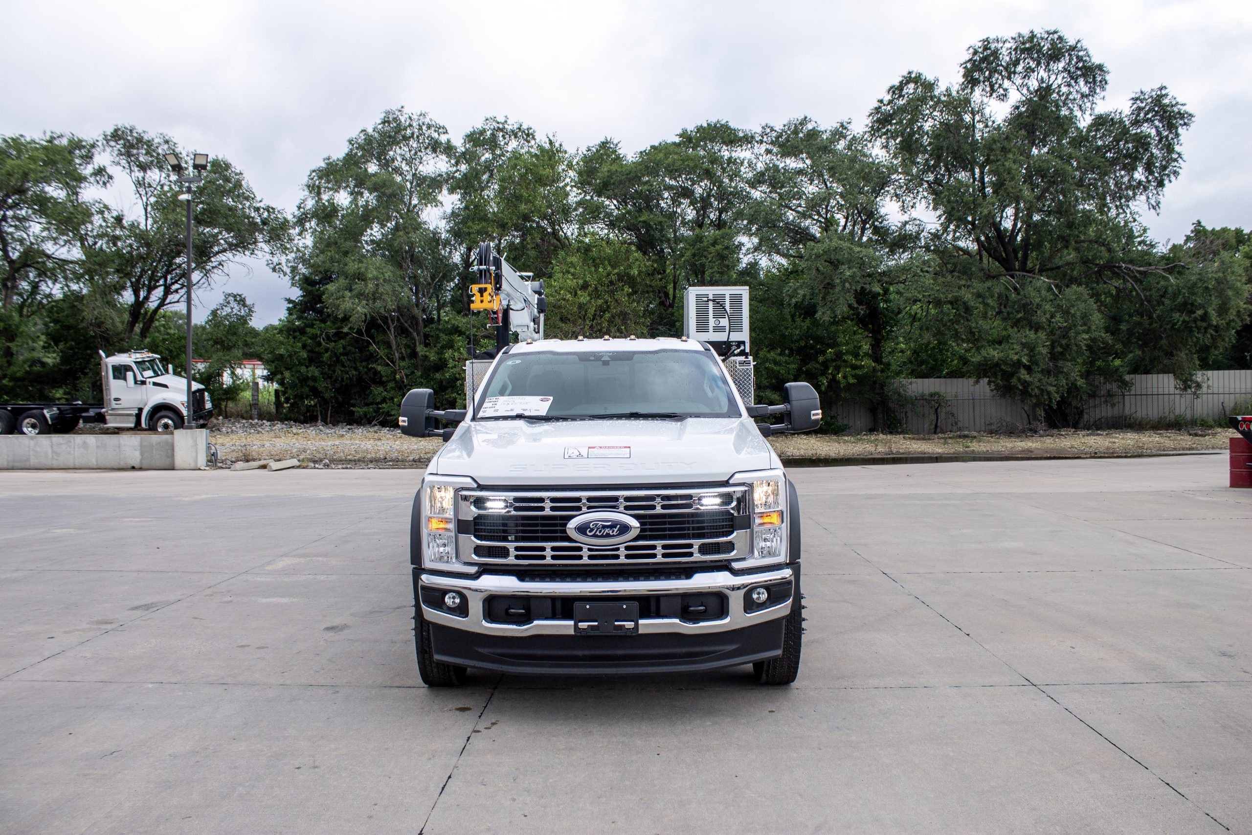 2025 Ford F-550 XL (SuperCab) - image 2 of 6