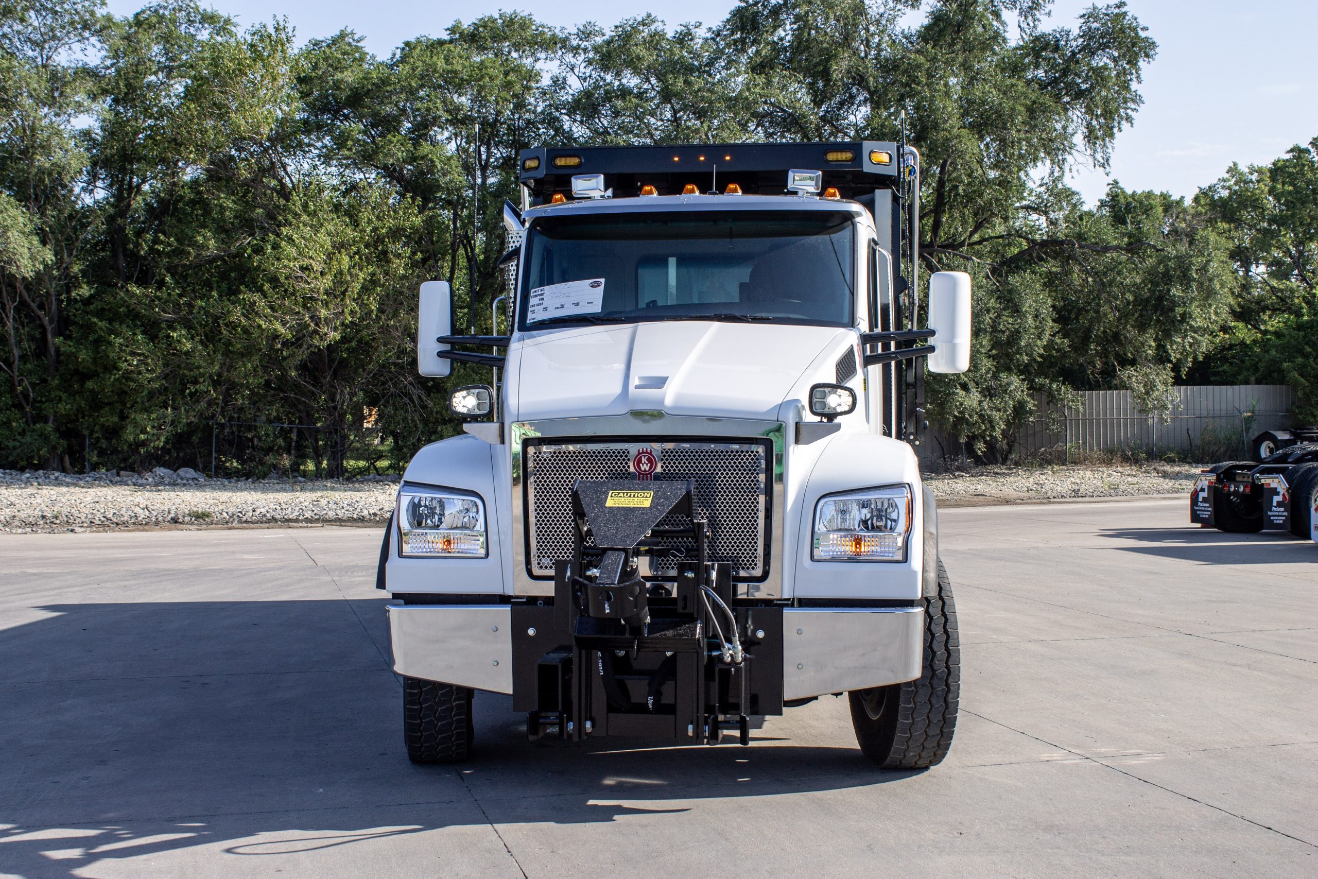 2025 Kenworth T880S - image 2 of 6