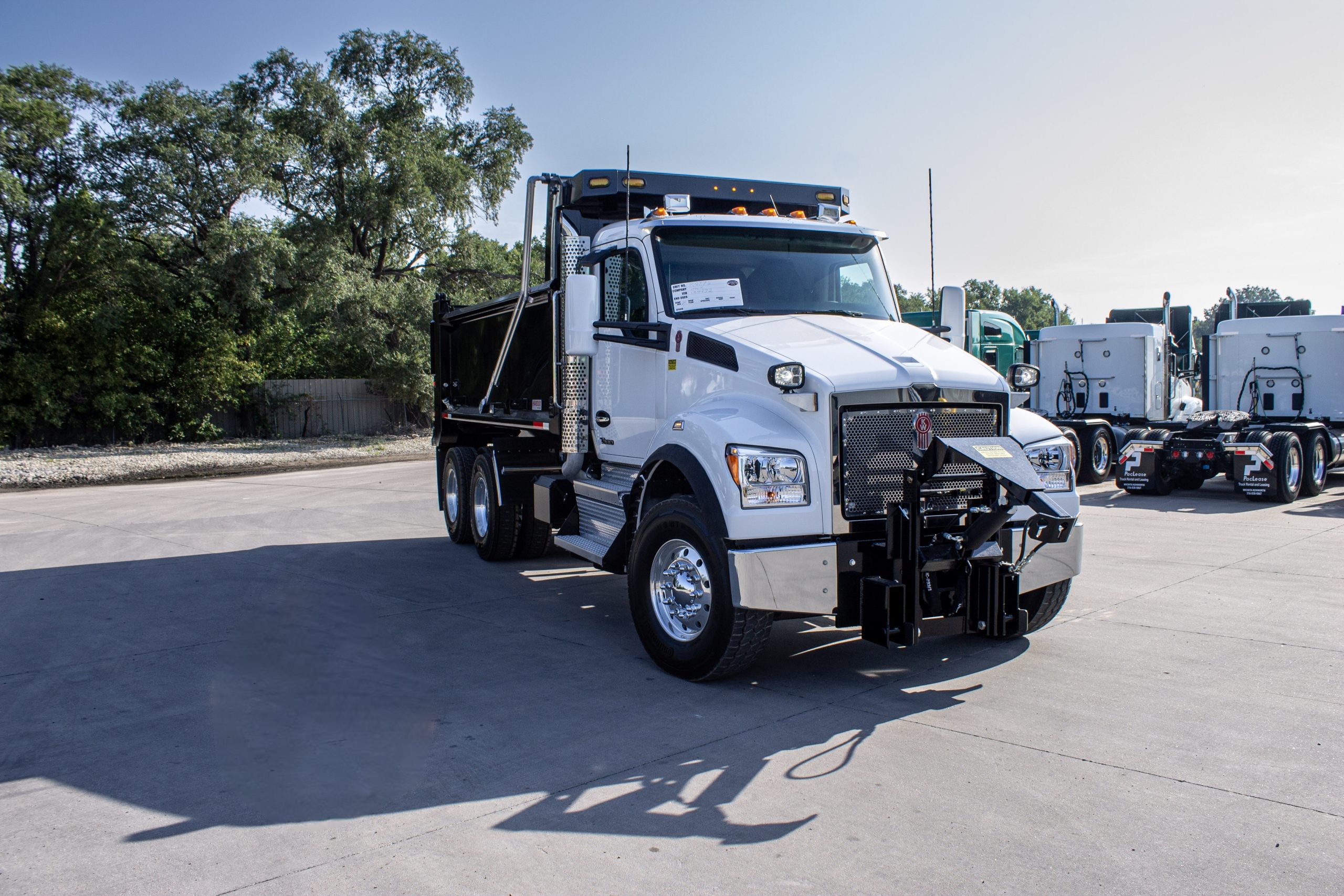 2025 Kenworth T880S - image 3 of 6