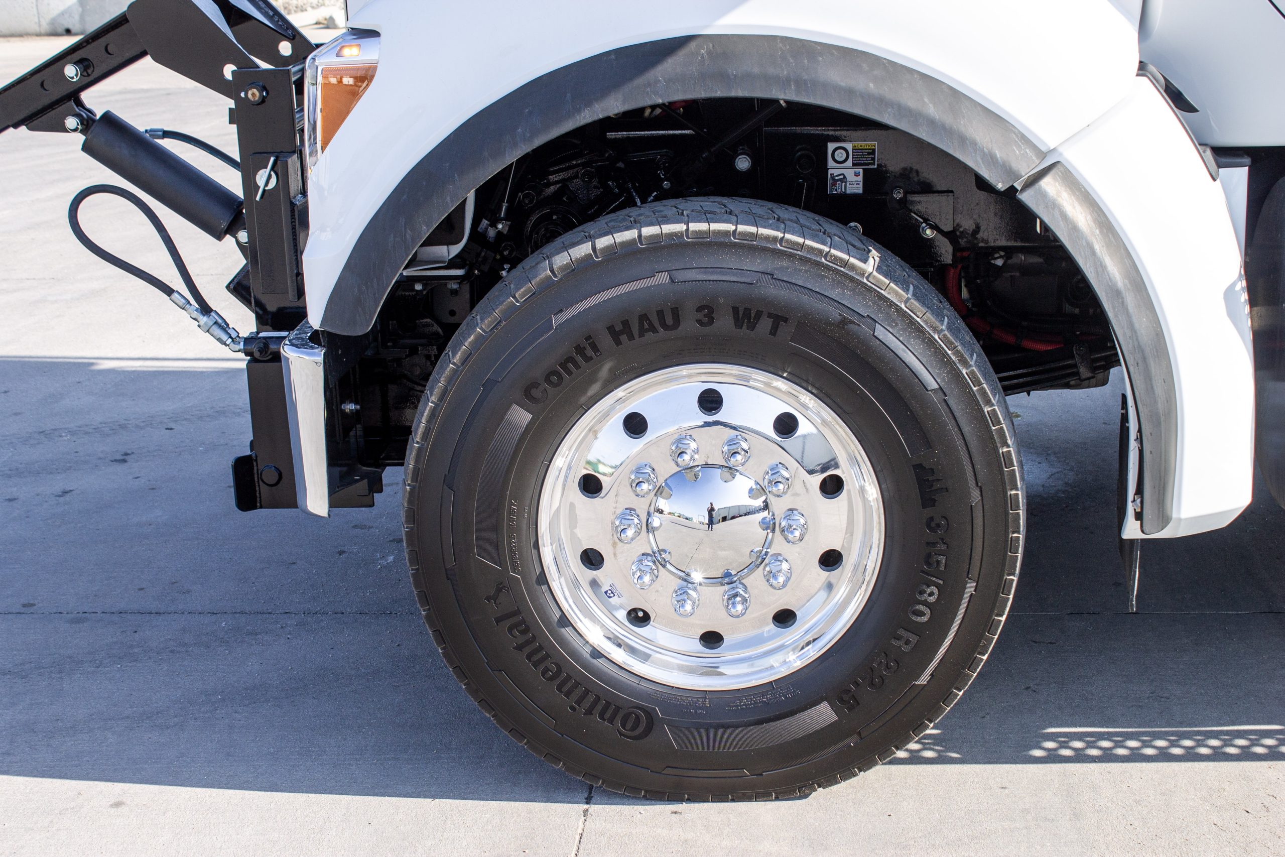 2025 Kenworth T880S - image 5 of 6