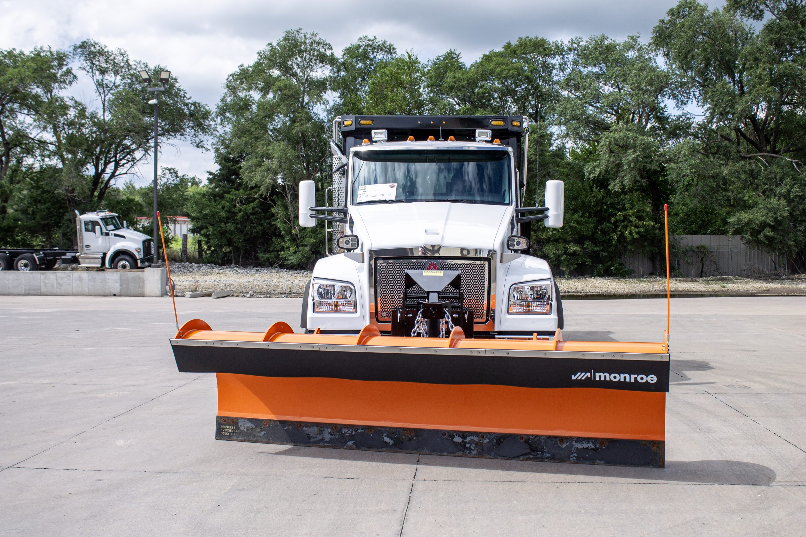 2025 Kenworth T880S - image 4 of 6