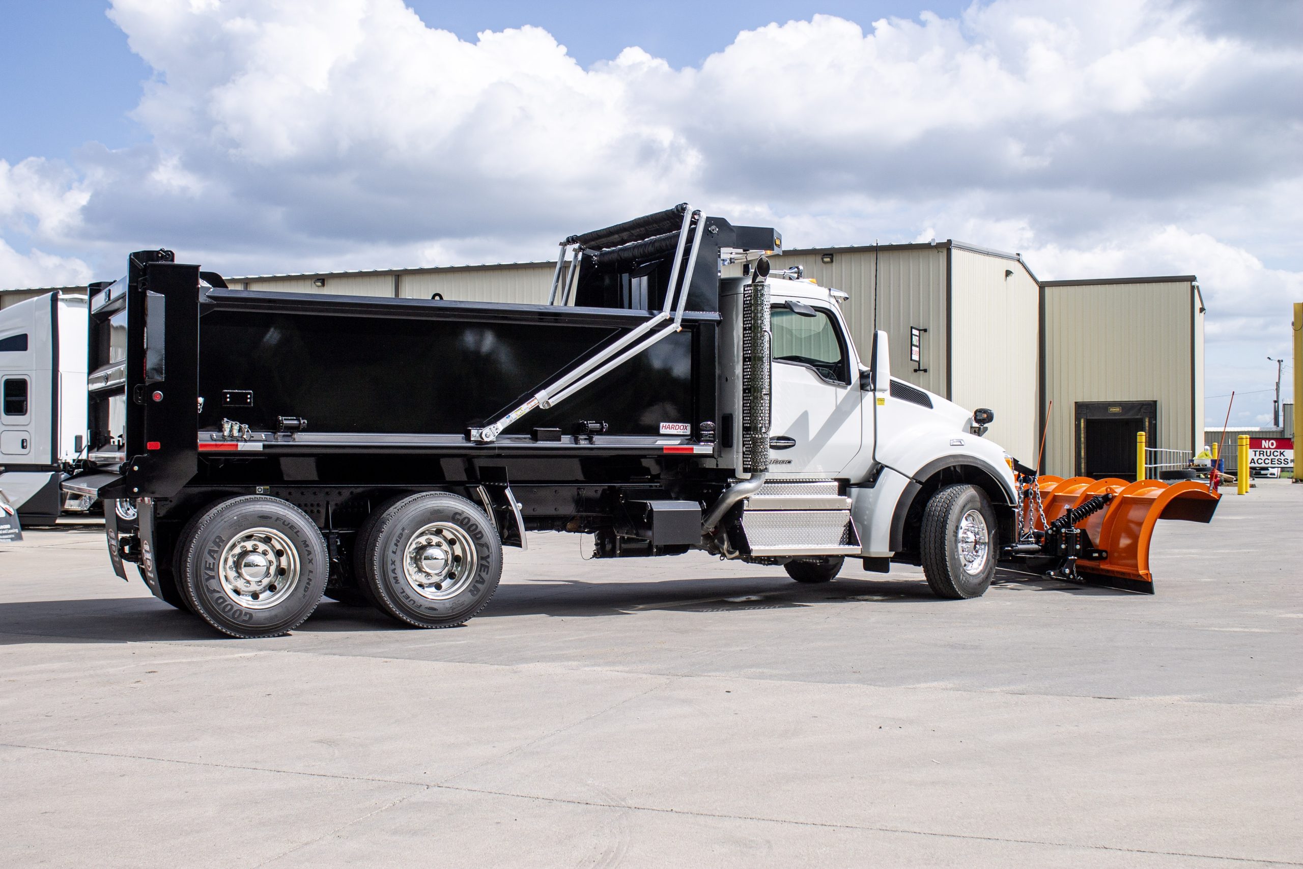 2025 Kenworth T880S - image 6 of 6