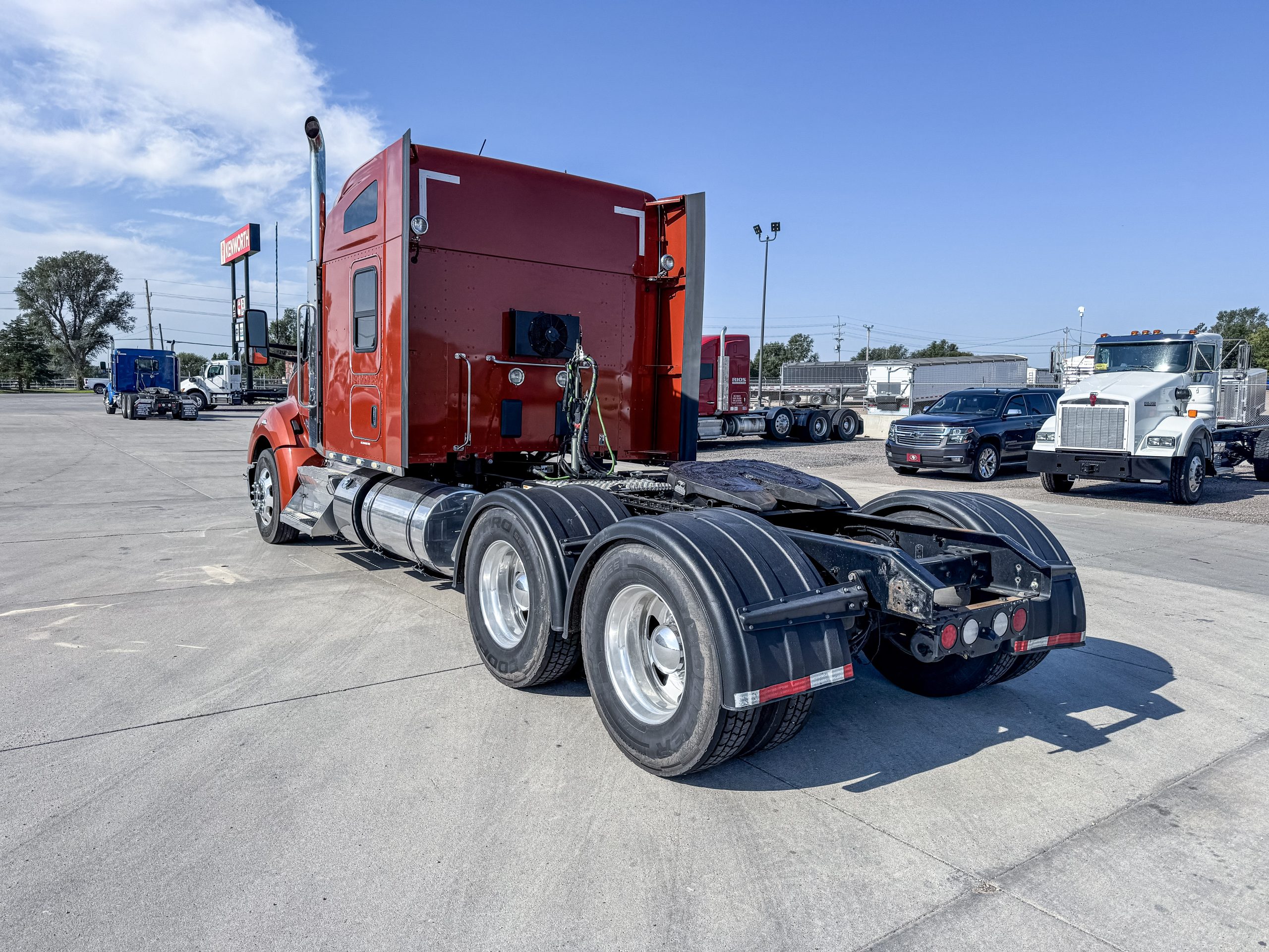 2022 Kenworth T680 76