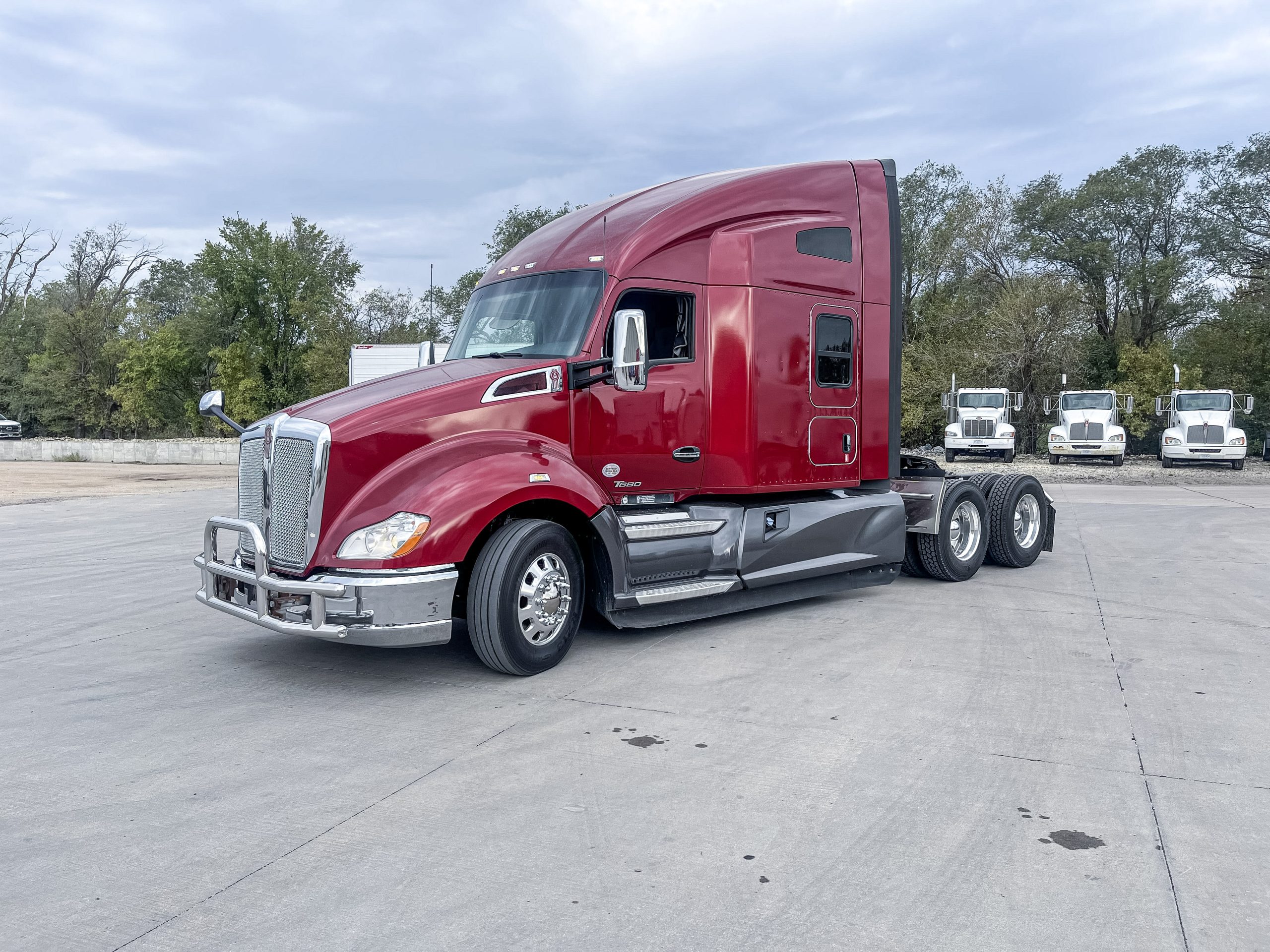 2020 Kenworth T680 - image 1 of 6
