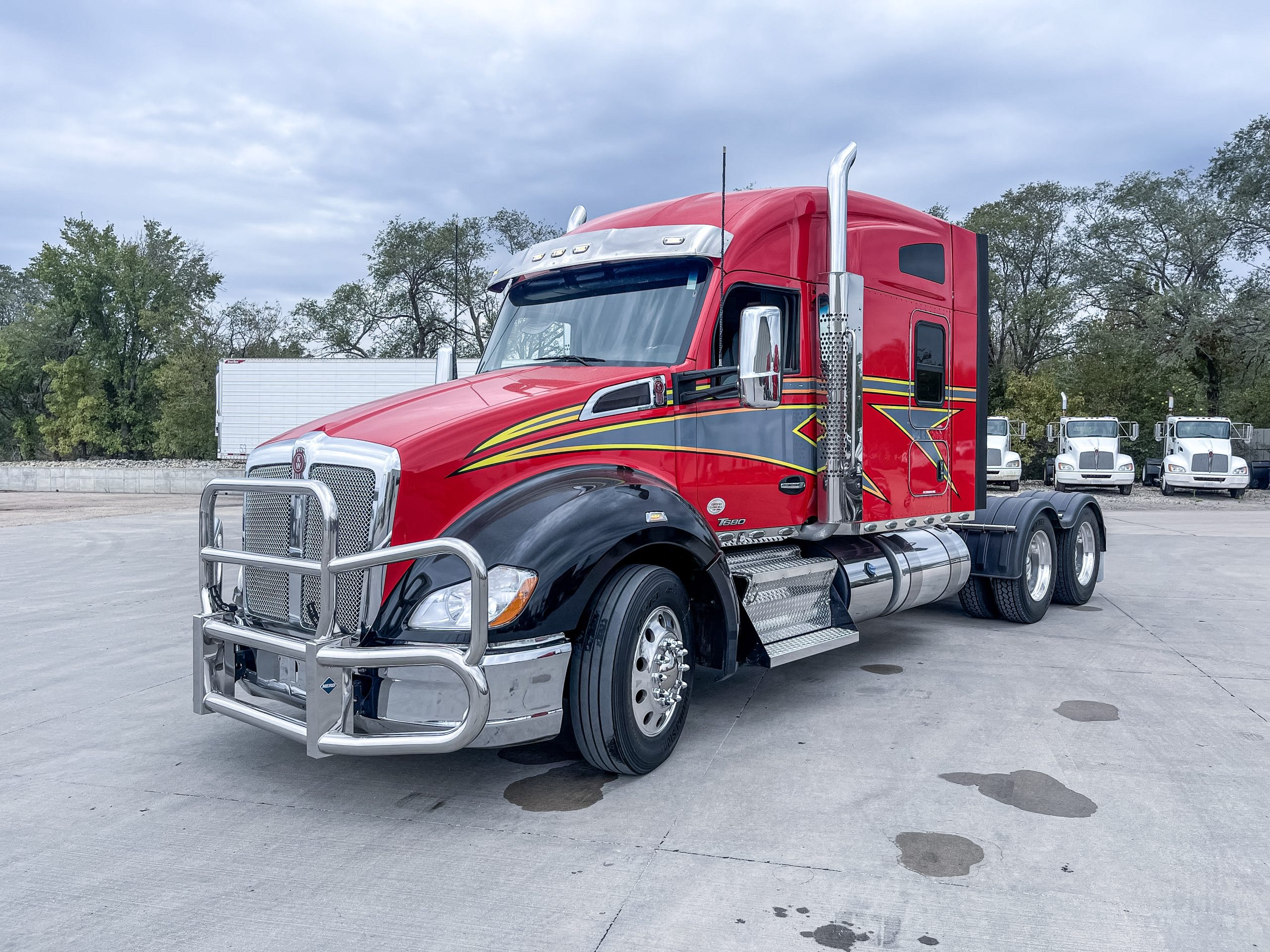 2022 Kenworth T680 - image 1 of 6