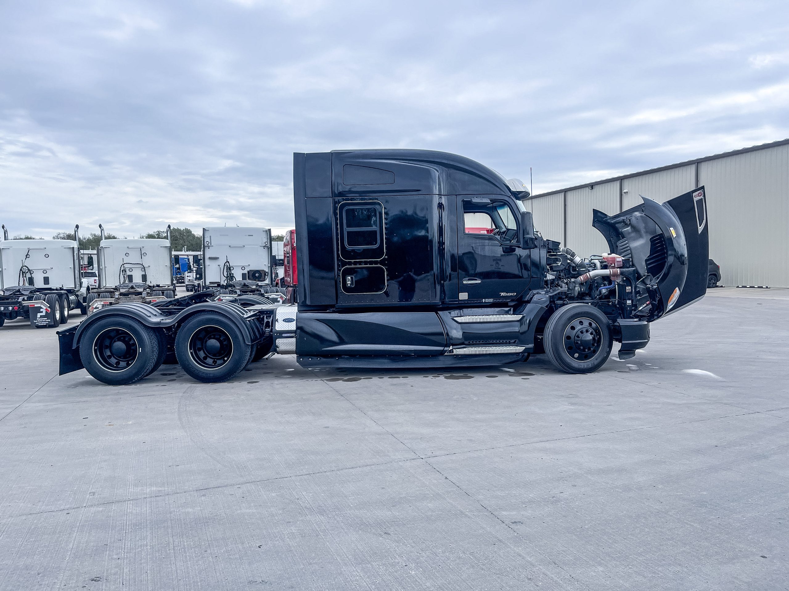 2021 Kenworth T680 - image 6 of 6