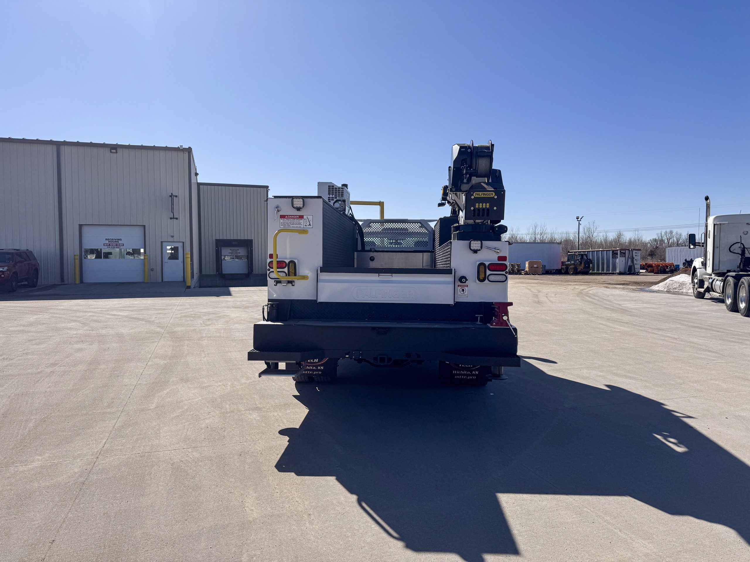 2024 Ford F-550 XL - image 5 of 6