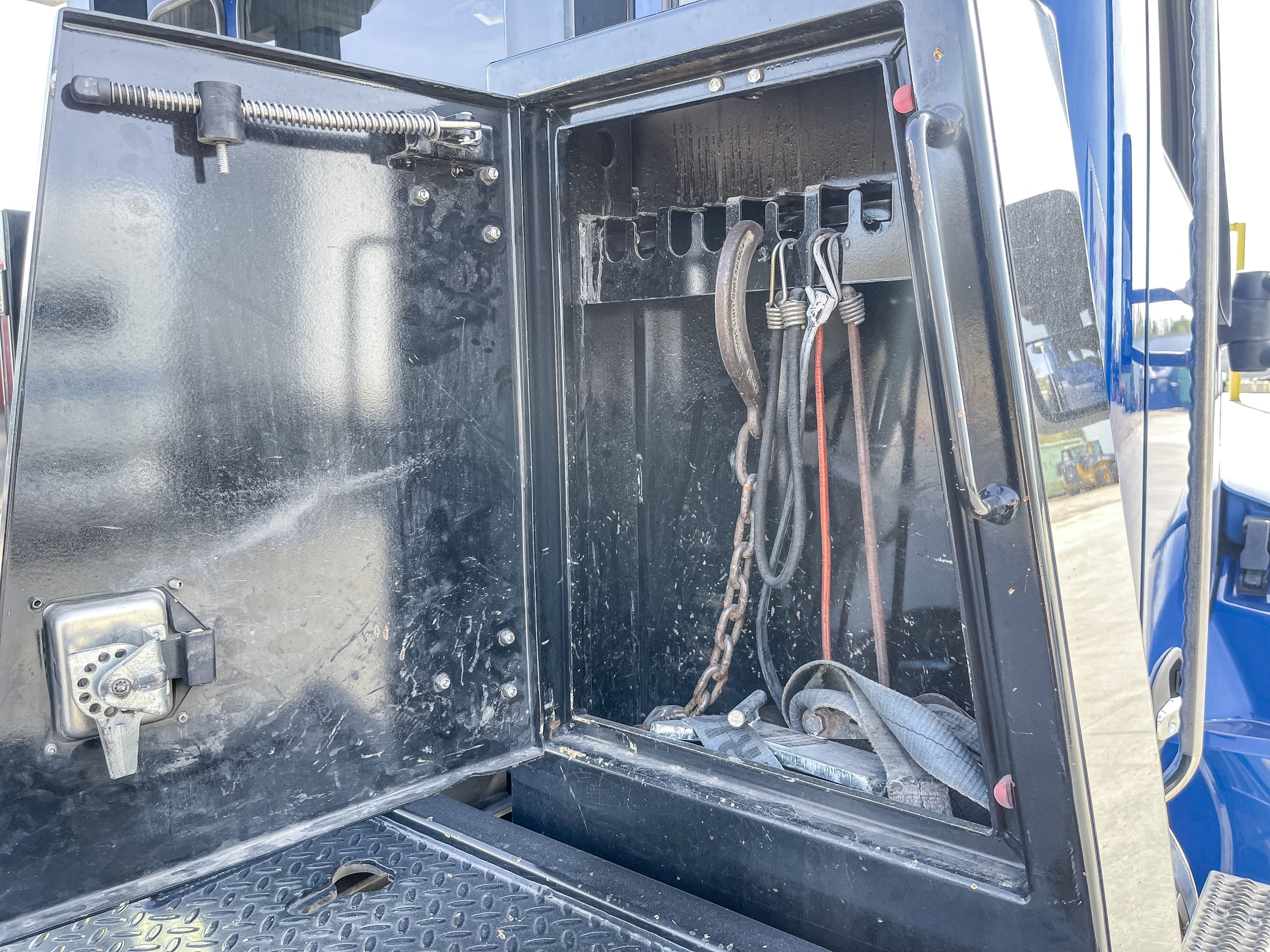 2025 Kenworth T280 - image 6 of 6