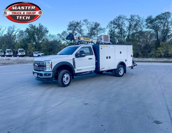 2024 Ford F-550 XL - image 1 of 6