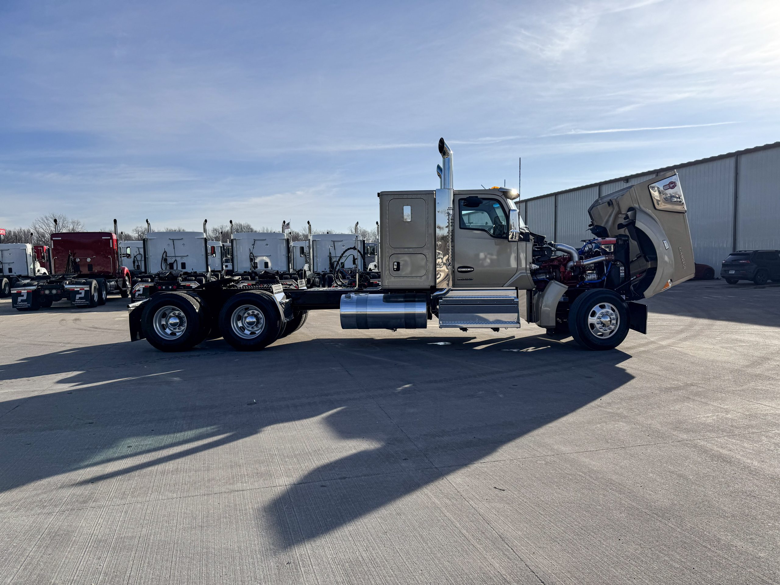 2026 Kenworth W990 2026 Kenworth W990 - image 5 of 6