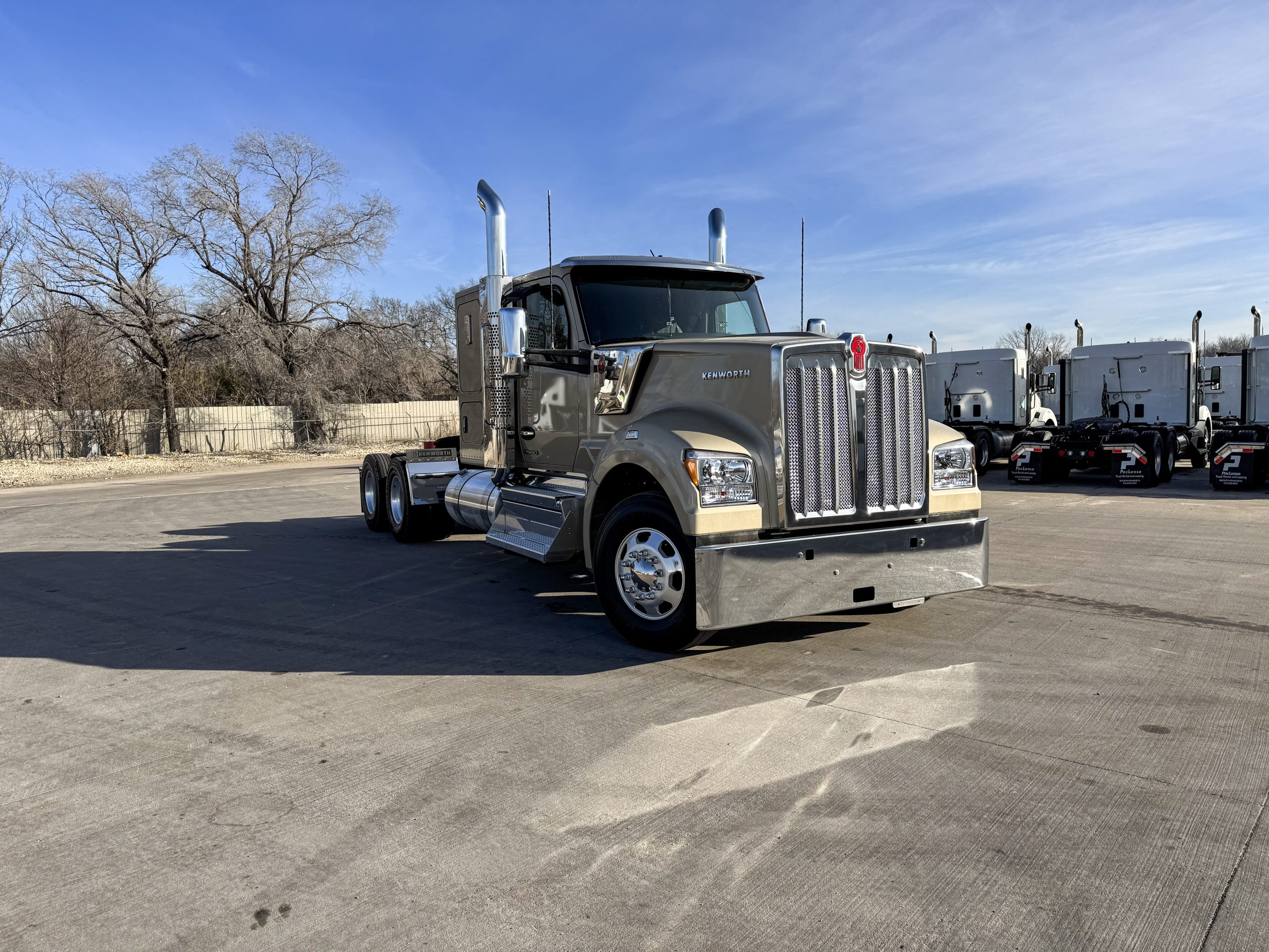 2026 Kenworth W990 2026 Kenworth W990 - image 3 of 6