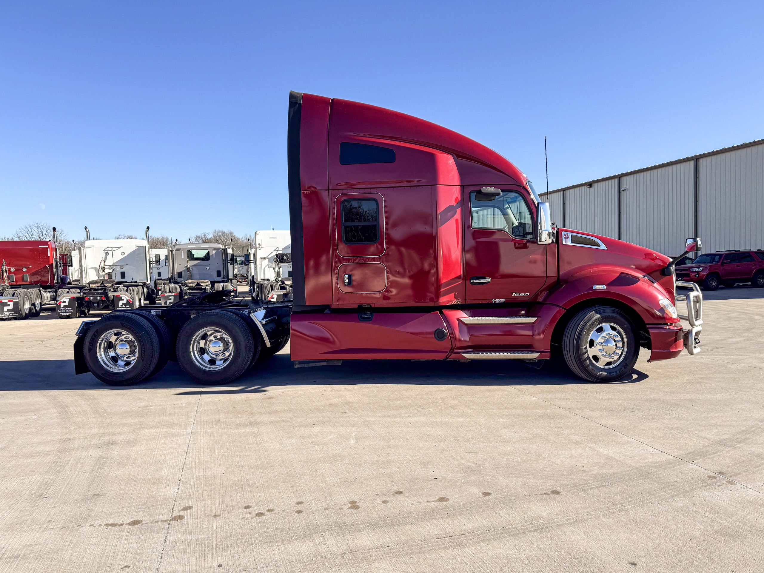 2020 Kenworth T680 2020 Kenworth T680 - image 3 of 6
