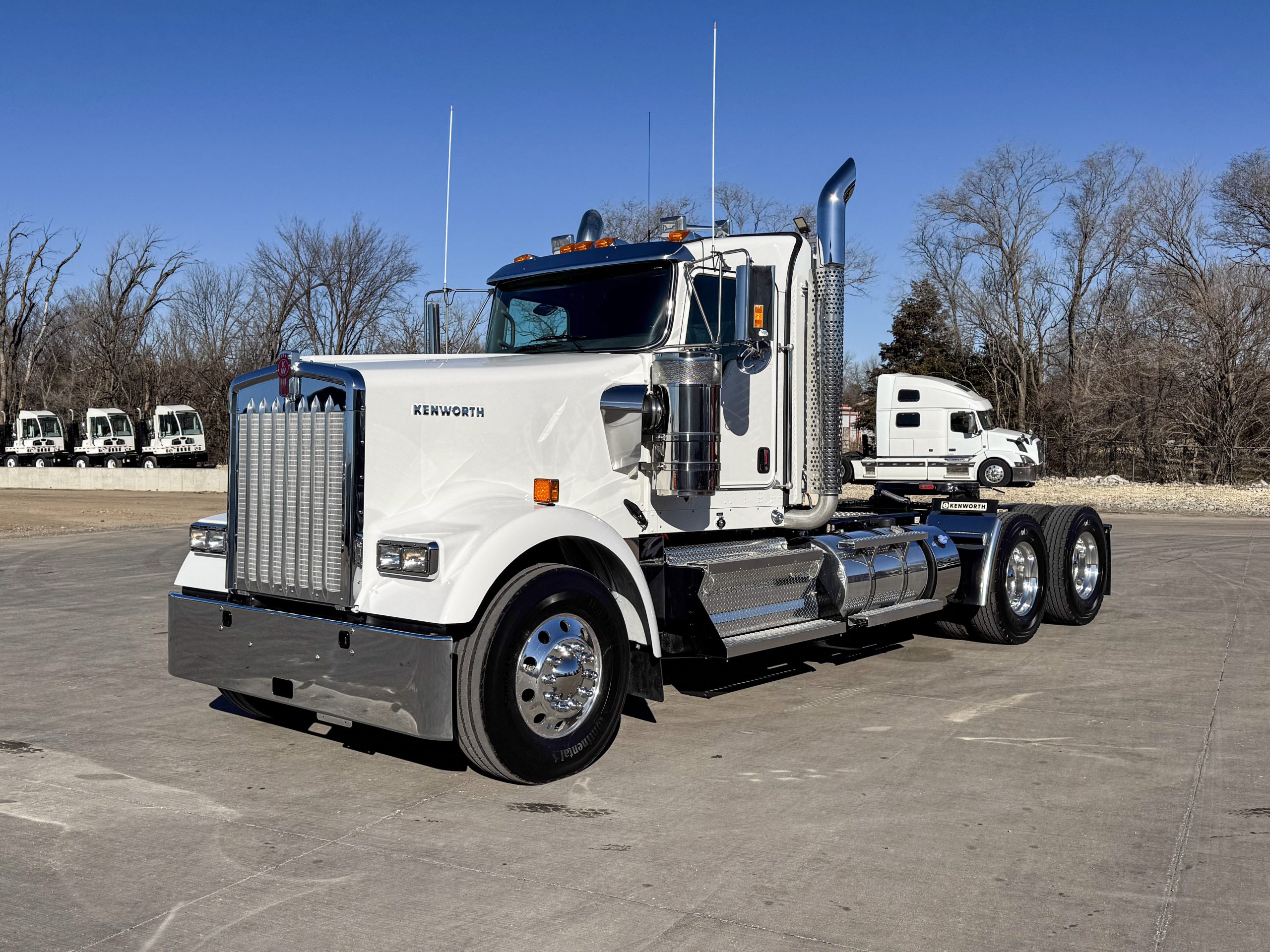 2026 Kenworth W900L - image 1 of 6