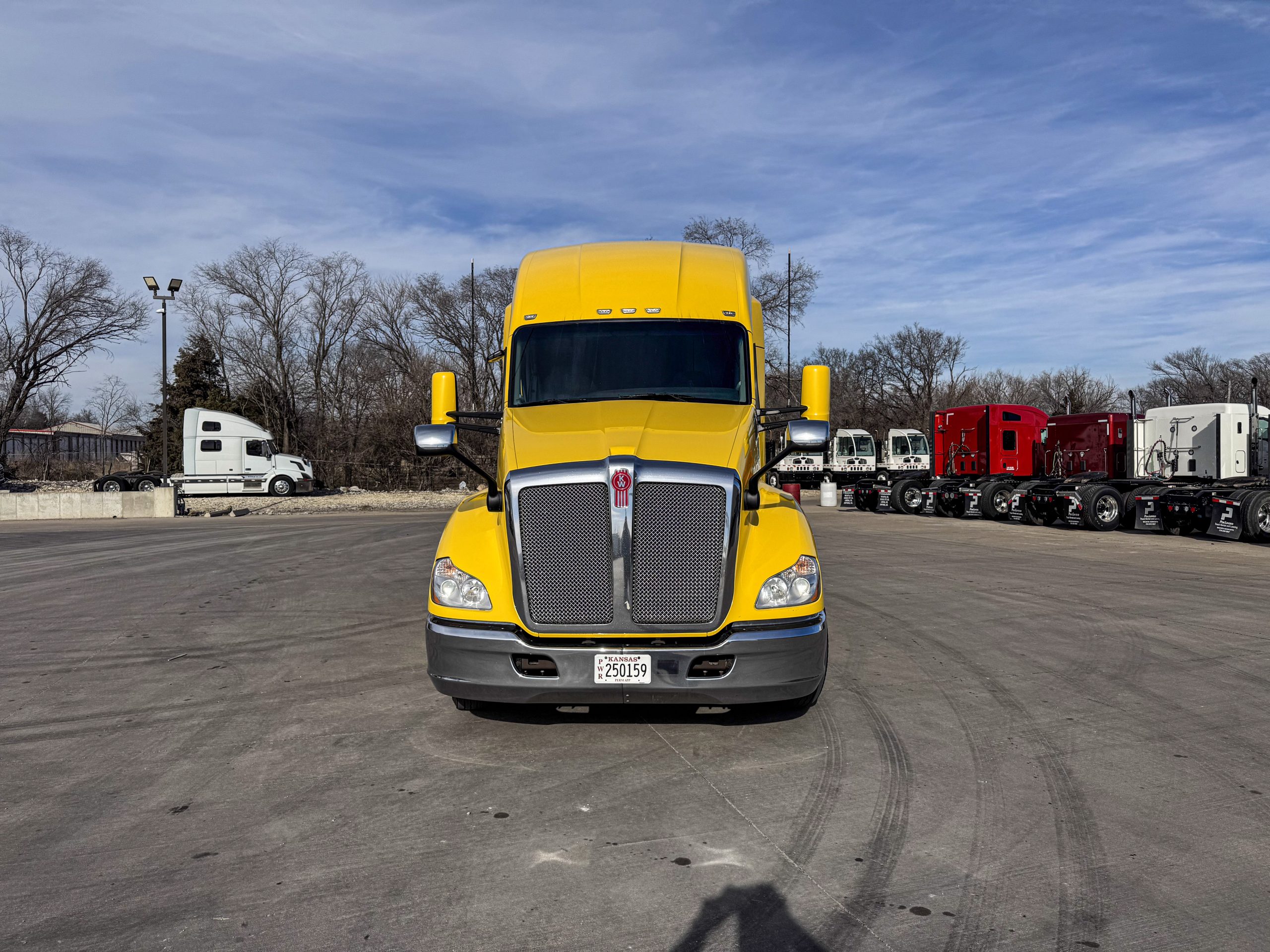 2020 Kenworth T680 - image 2 of 6