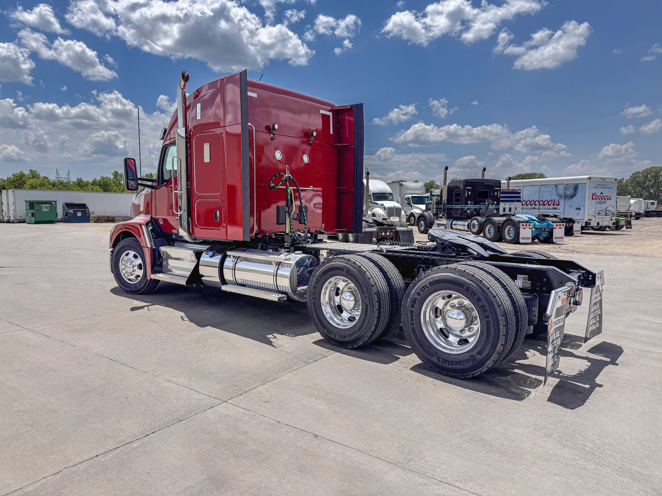 2026 Kenworth T680 52 Mid Roof for Sale | Wichita KS 2026 Kenworth T680 52 Mid Roof for Sale | Wichita KS - image 4 of 6