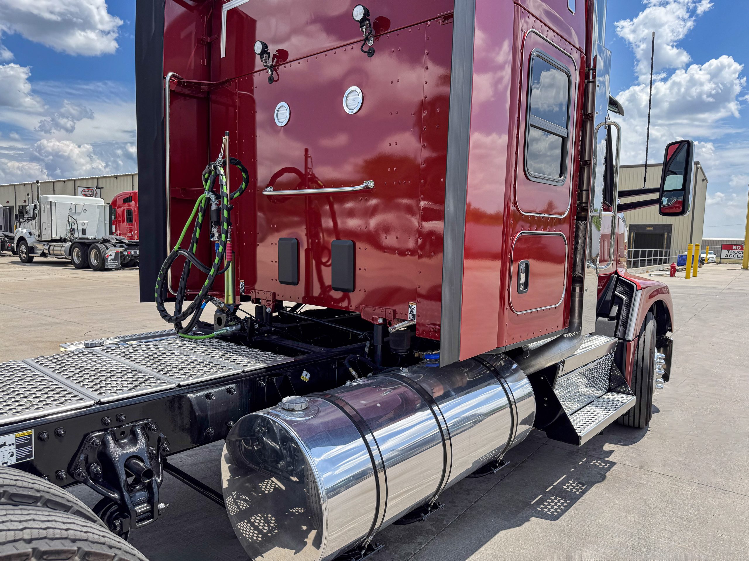 2026 Kenworth T680 52 Mid Roof for Sale | Wichita KS 2026 Kenworth T680 52 Mid Roof for Sale | Wichita KS - image 6 of 6
