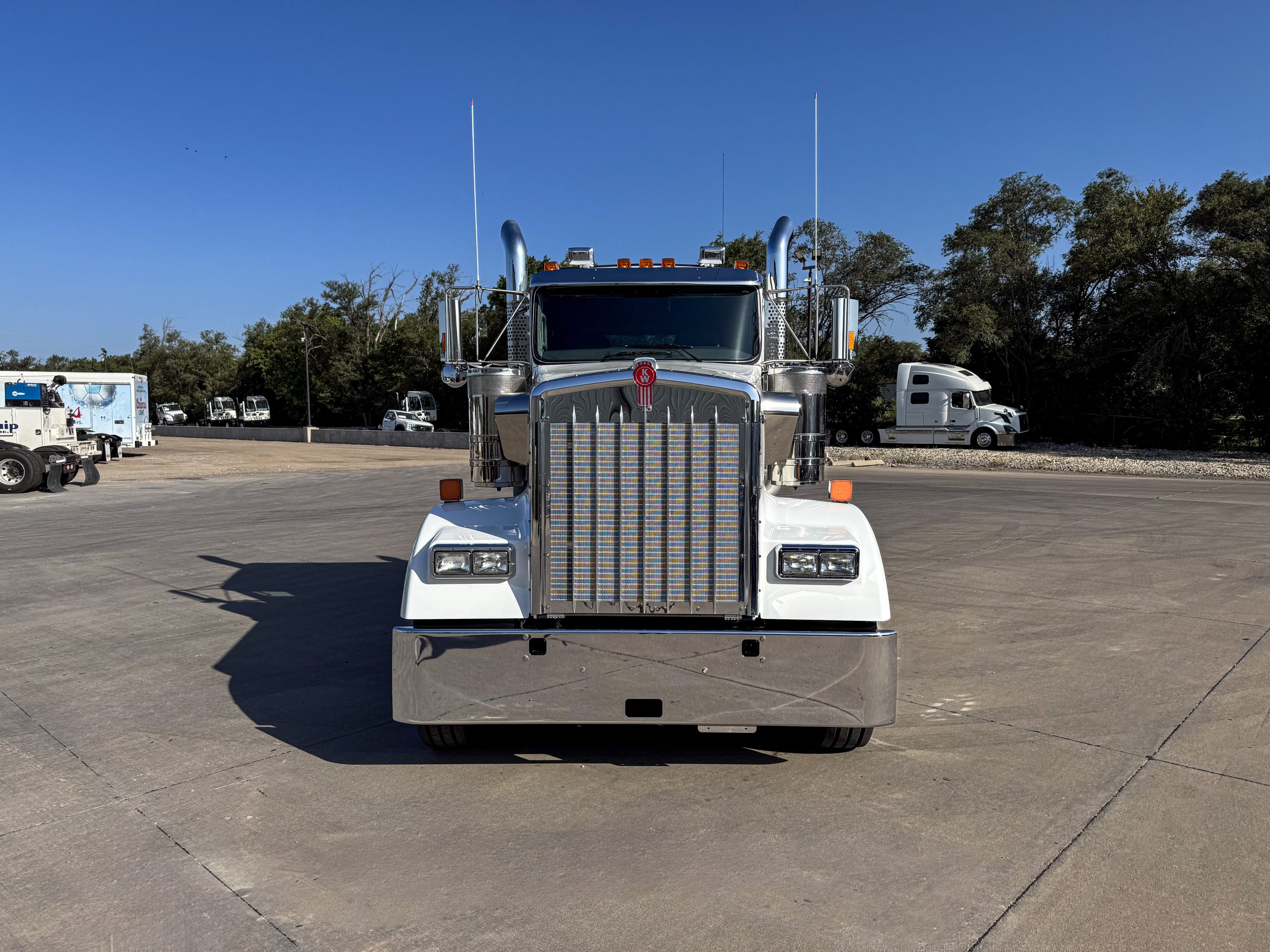 2026 Kenworth W900L Extended Day Cab for Sale | WKI Kenworth 2026 Kenworth W900L Extended Day Cab for Sale | WKI Kenworth - image 3 of 6