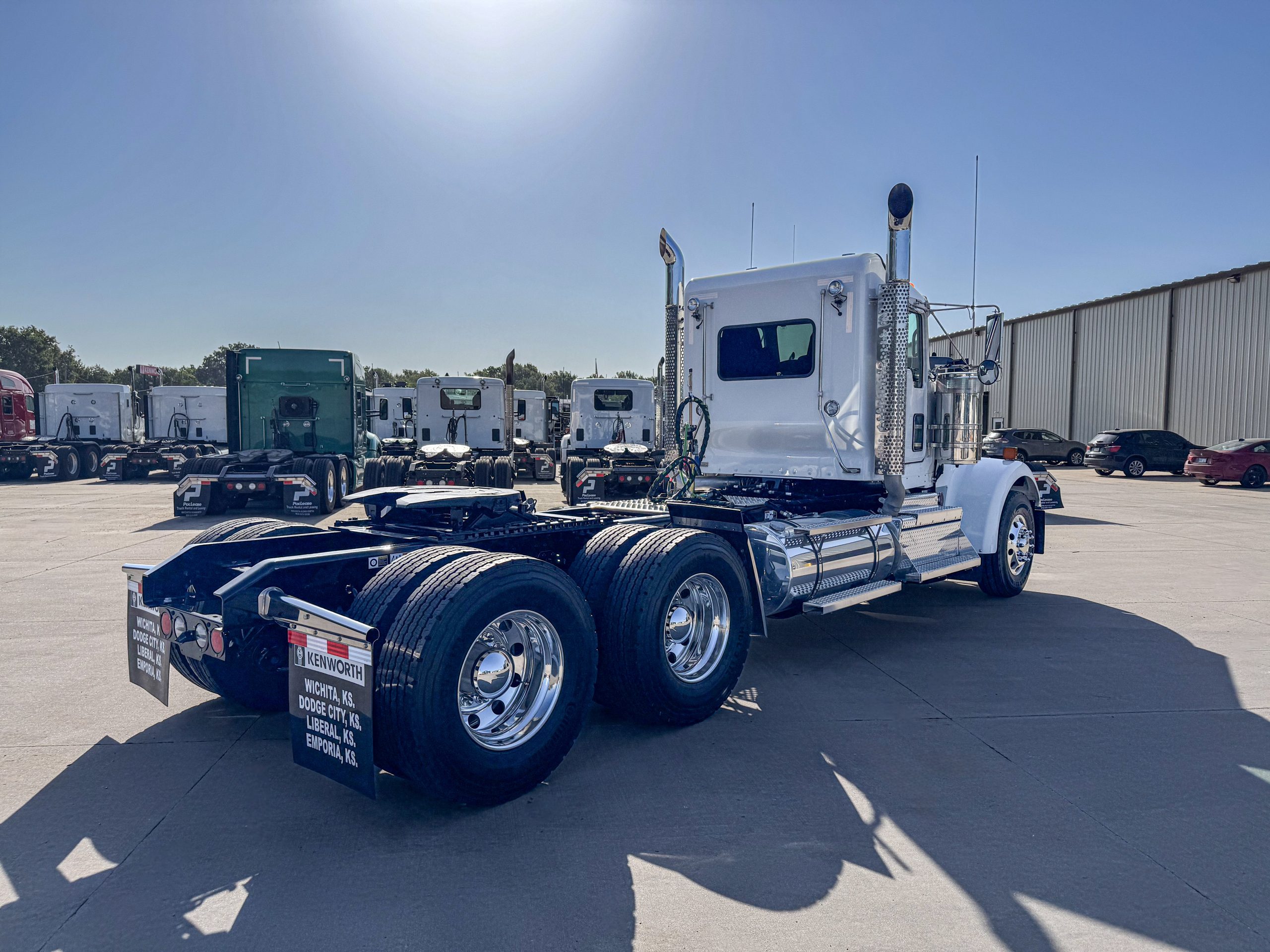 2026 Kenworth W900L Extended Day Cab for Sale | WKI Kenworth 2026 Kenworth W900L Extended Day Cab for Sale | WKI Kenworth - image 6 of 6