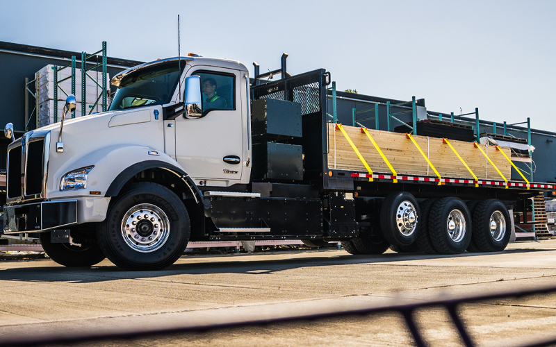 Kenworth T880E Kenworth T880E - image 3 of 4