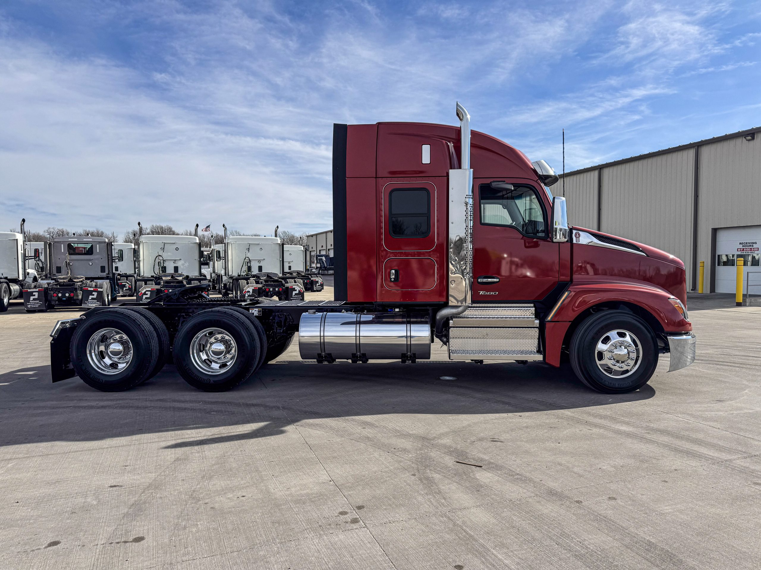 2026 Kenworth T680 - image 4 of 6