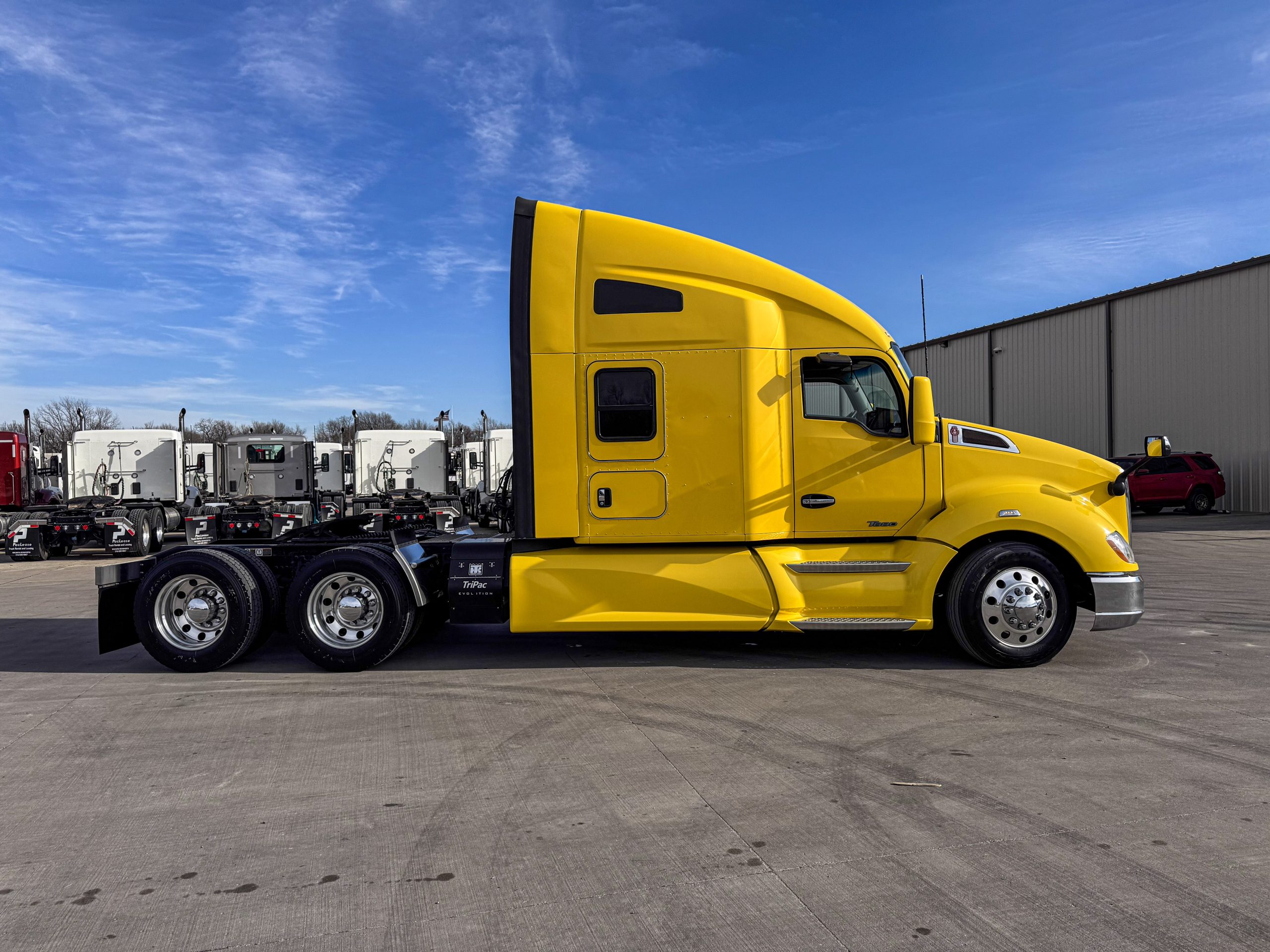 2020 Kenworth T680 - image 4 of 6