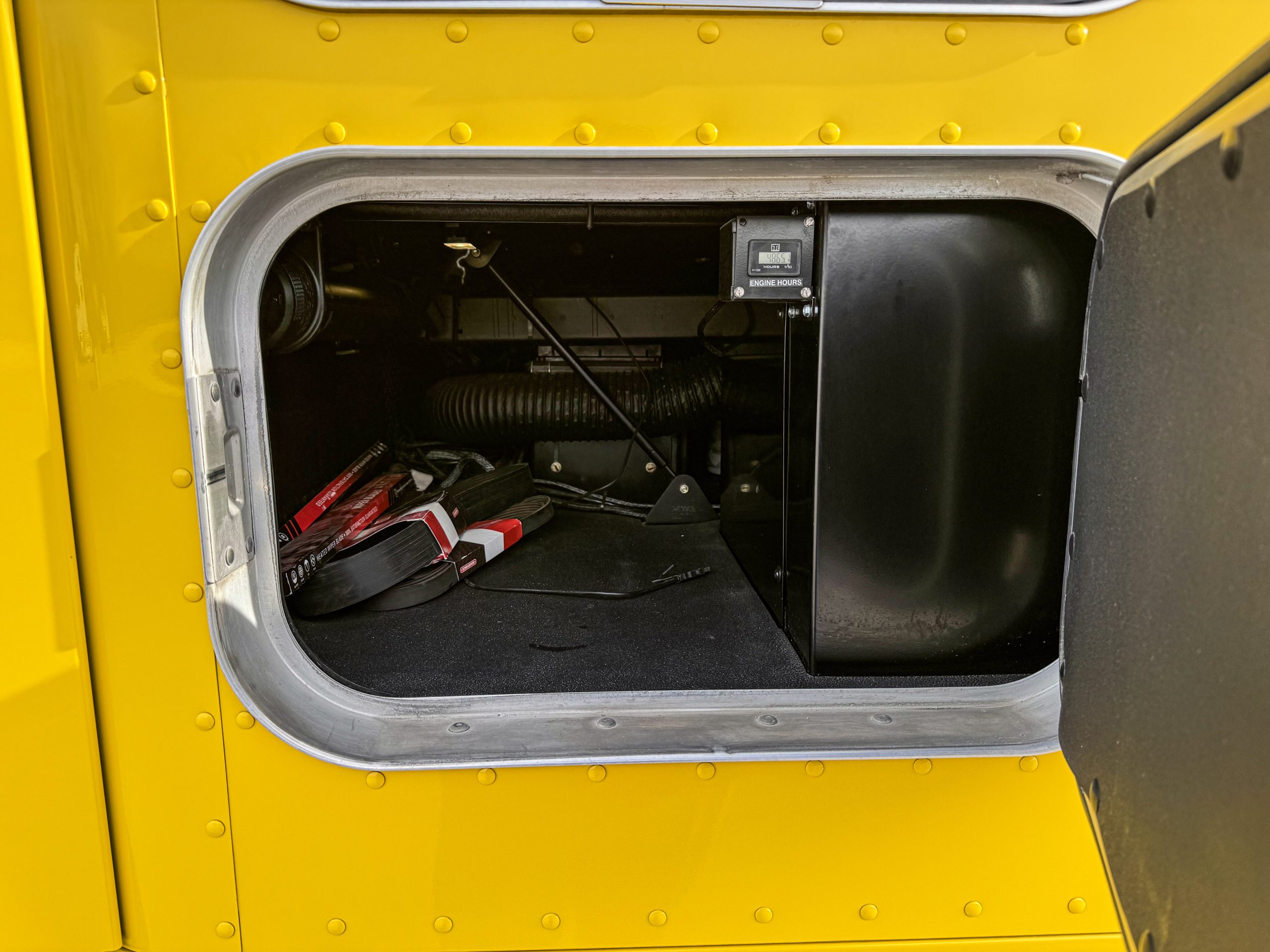 2020 Kenworth T680 - image 5 of 6