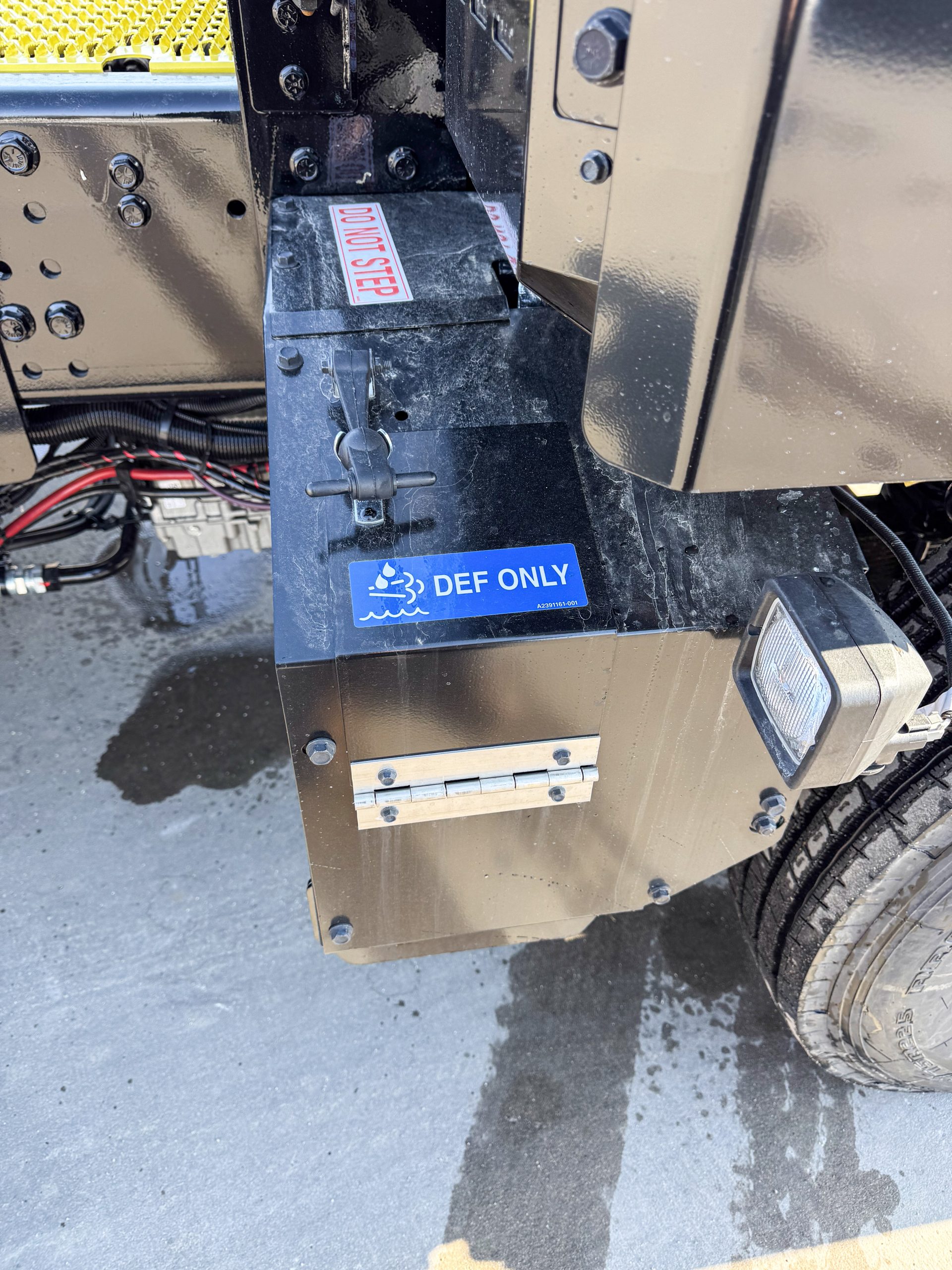 2026 AUTOCAR XSPOTTER ACTT - image 5 of 6