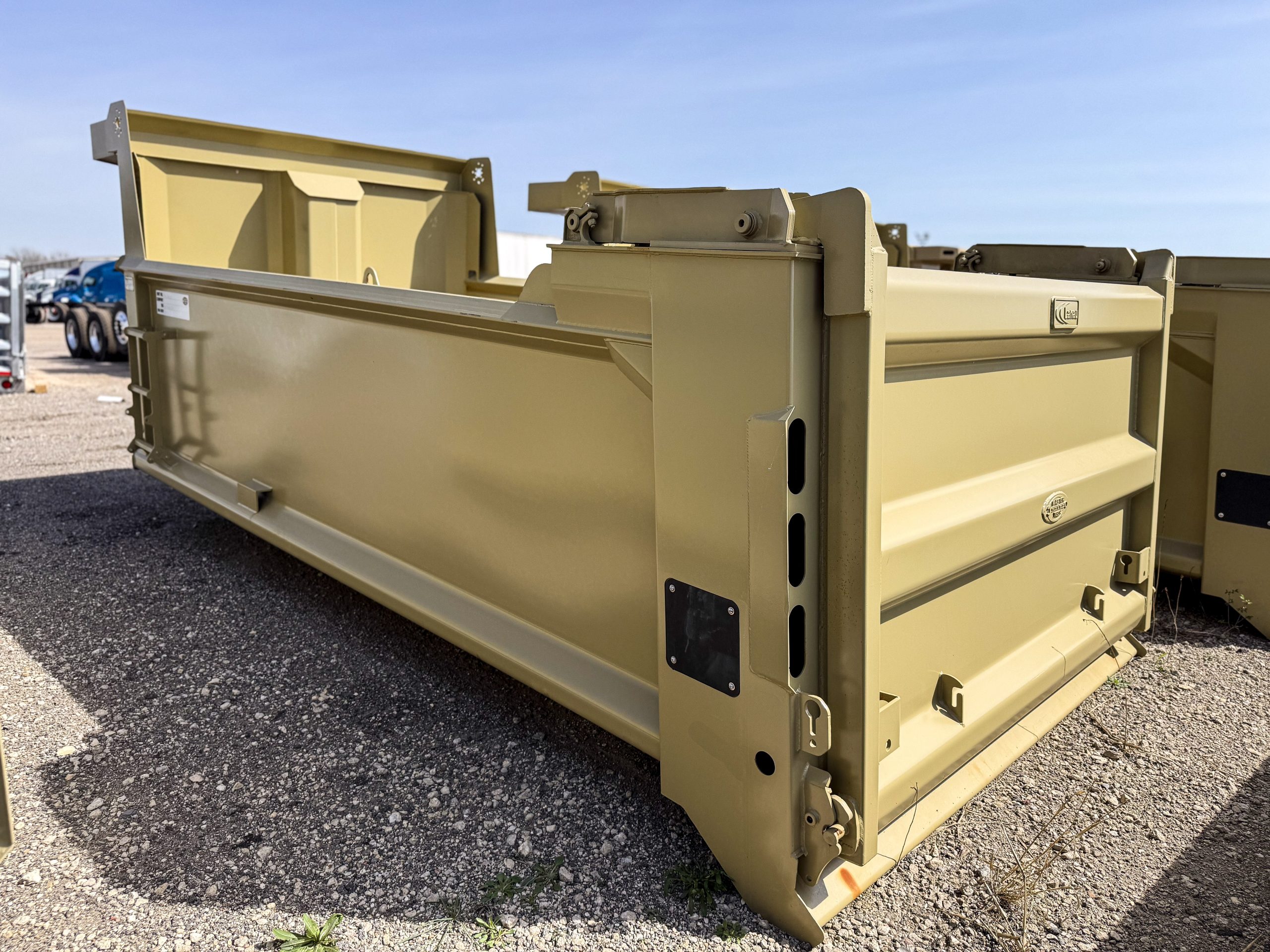 Lanau 16 ft Dump Body for Sale | Heavy-Duty Steel Dump Bodies | Master Tech Truck & Equipment Lanau 16 ft Dump Body for Sale | Heavy-Duty Steel Dump Bodies | Master Tech Truck & Equipment - image 4 of 5