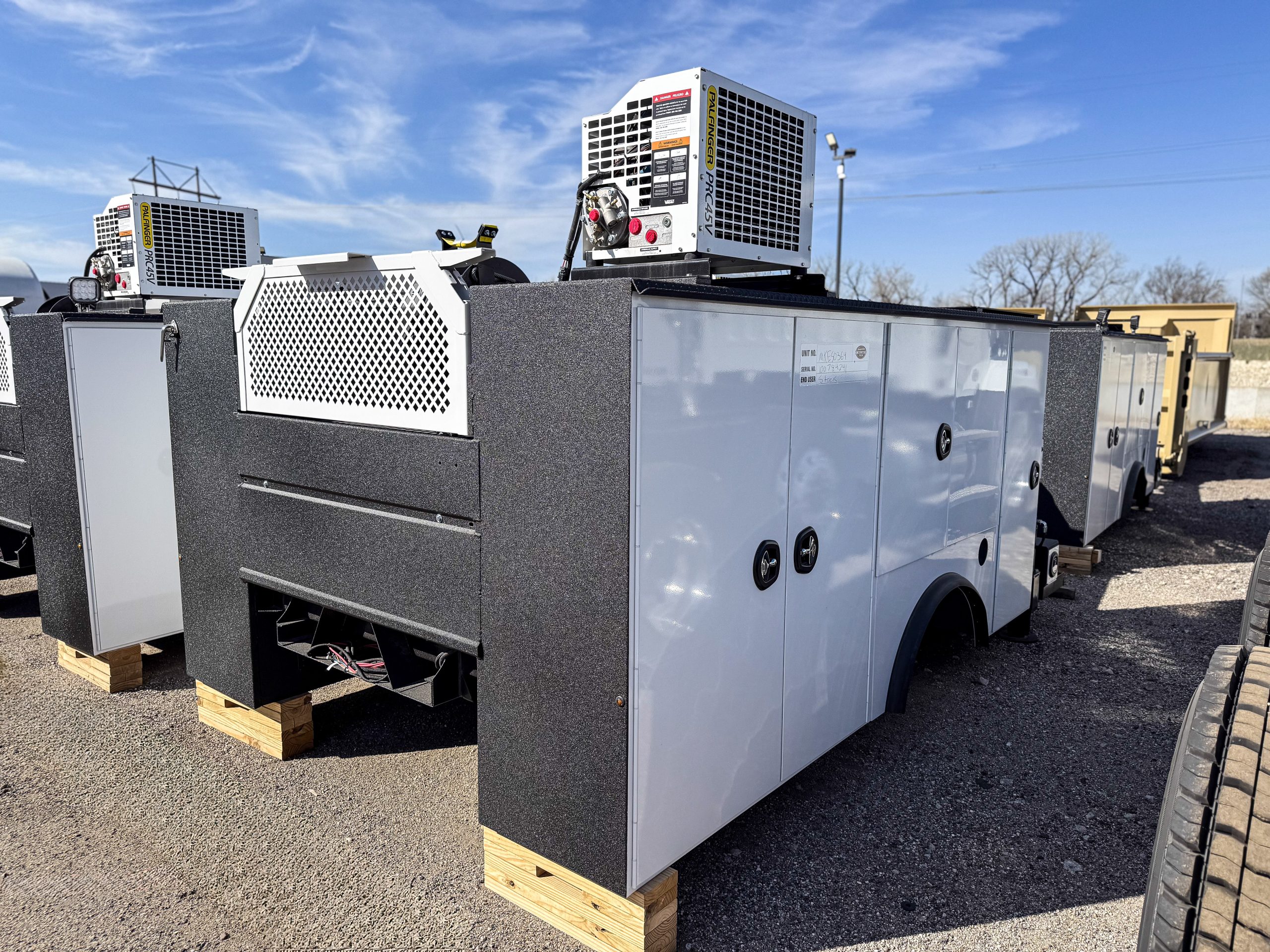 Palfinger Pro 43-11 Service Body for Sale | MTTE Palfinger Pro 43-11 Service Body for Sale | MTTE - image 4 of 6