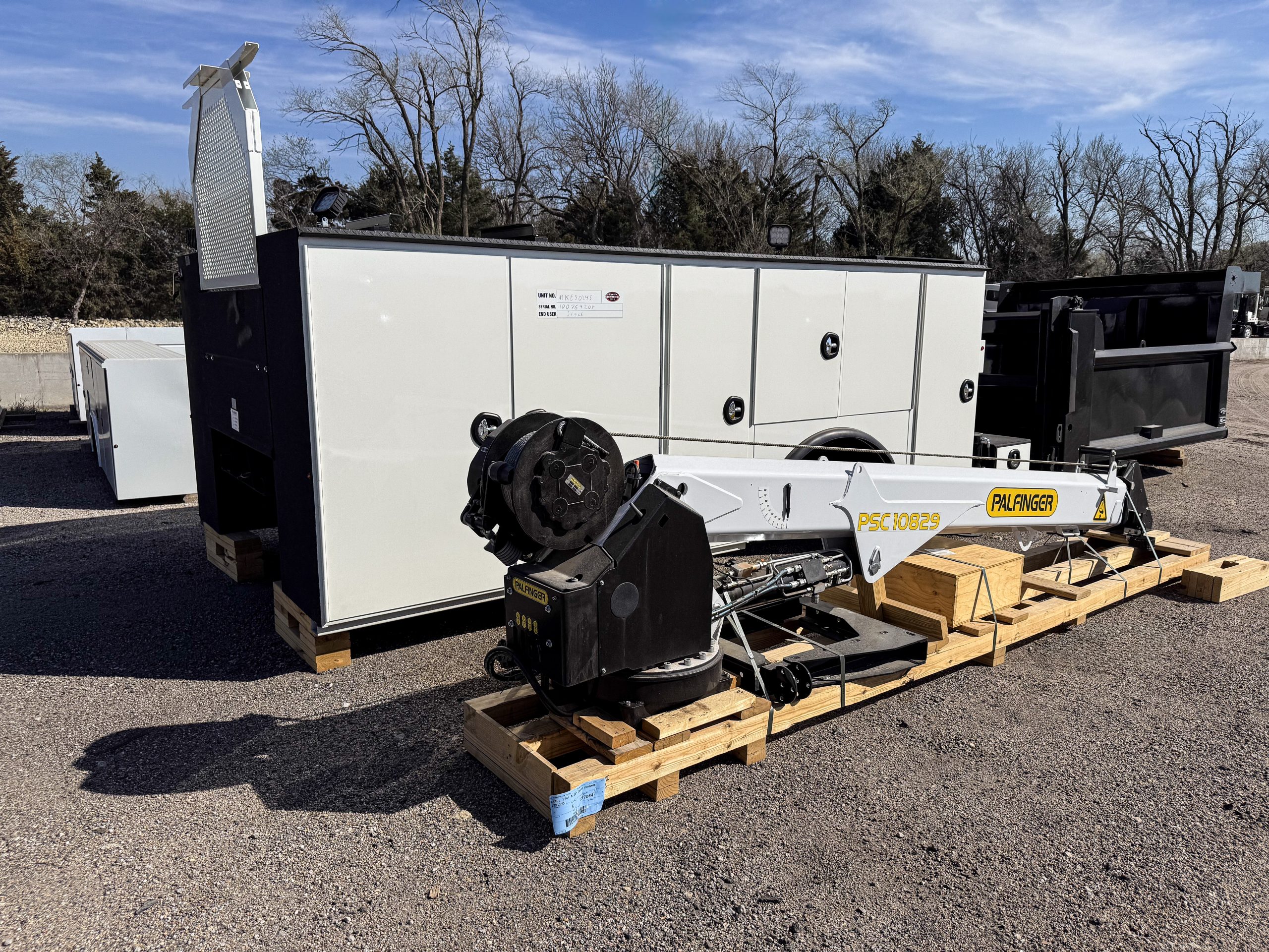 Palfinger Pro 72 Service Body | MTTE Palfinger Pro 72 Service Body | MTTE - image 2 of 6