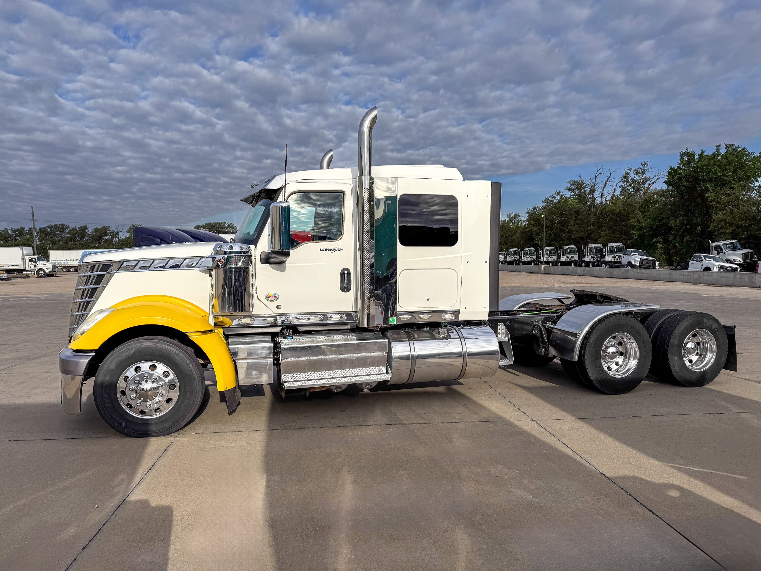 2019 International Lone Star for Sale | Sleeper Truck | Wichita KS 2019 International Lone Star for Sale | Sleeper Truck | Wichita KS - image 2 of 6